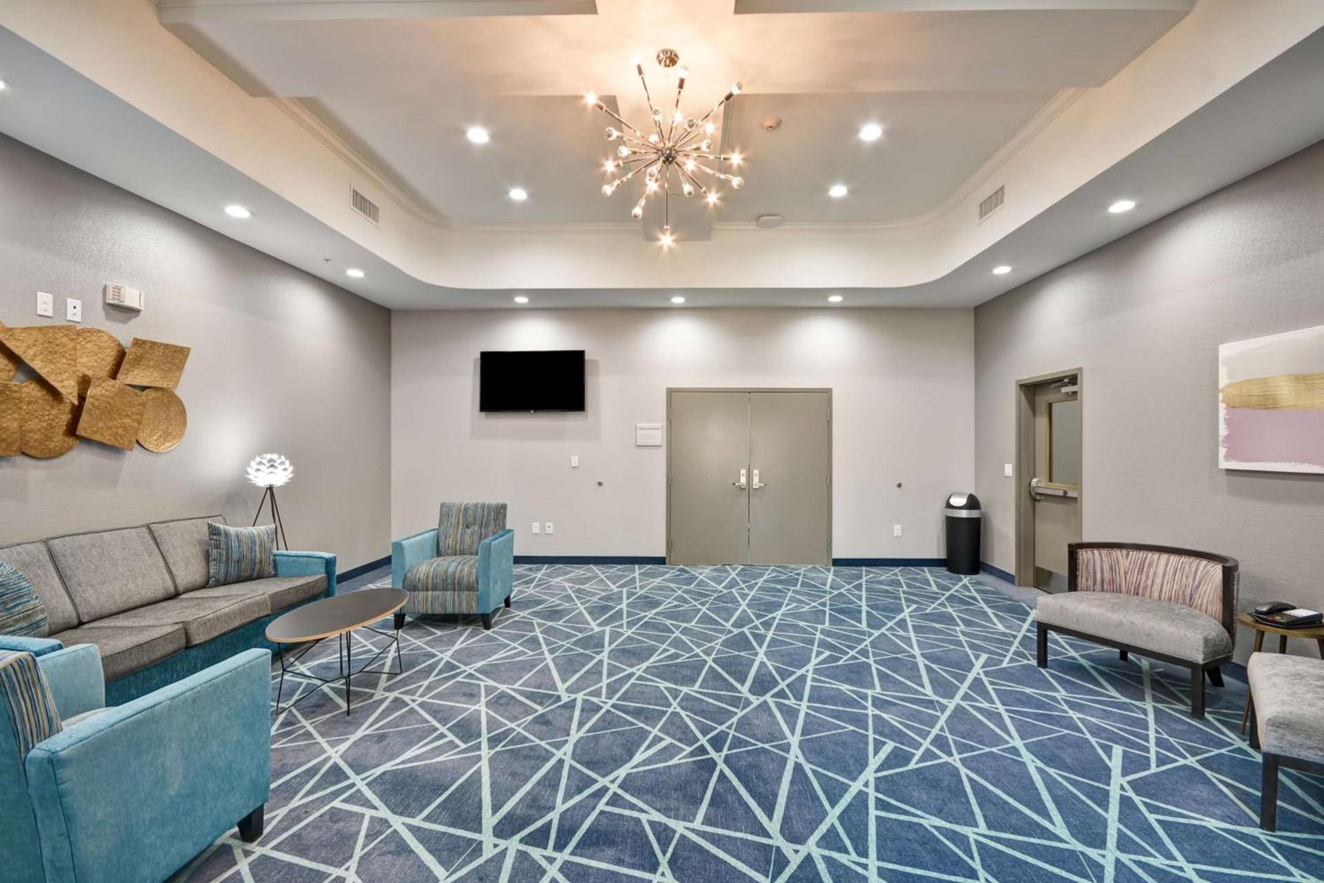 Hampton Inn Kyle photo 19