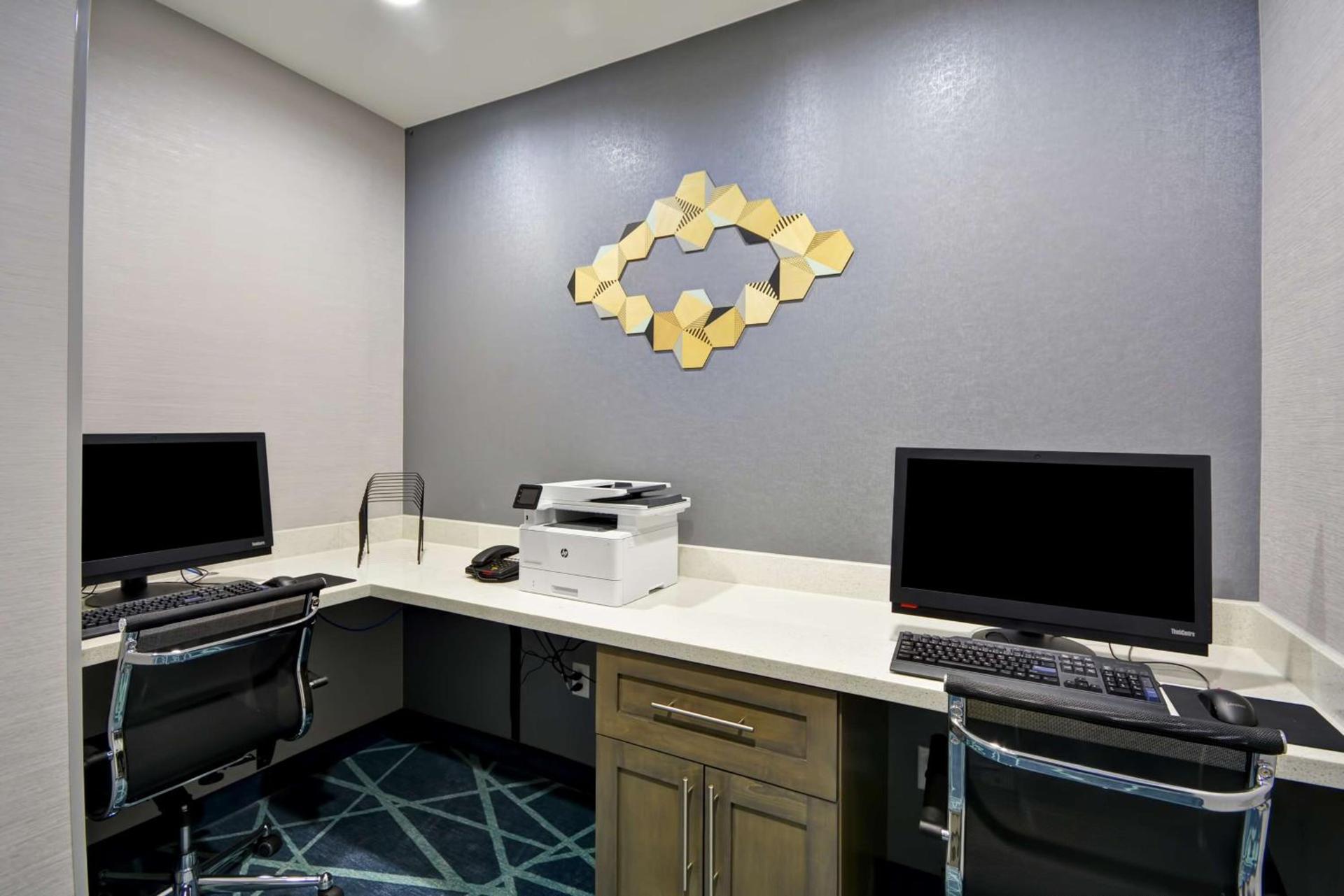 Hampton Inn Kyle photo 22