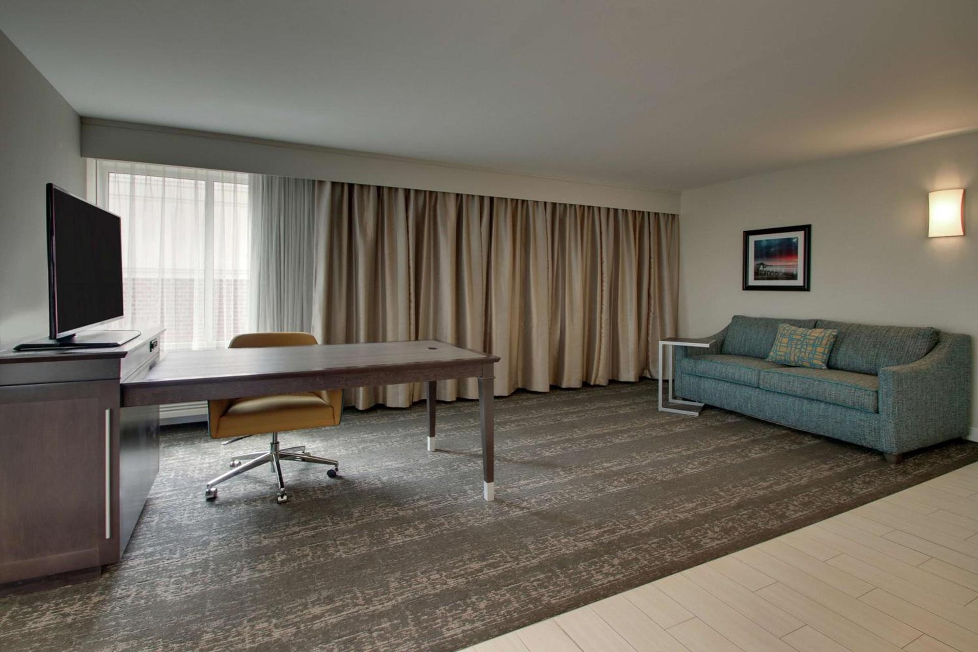 Hampton Inn-Pawtucket, RI photo 42
