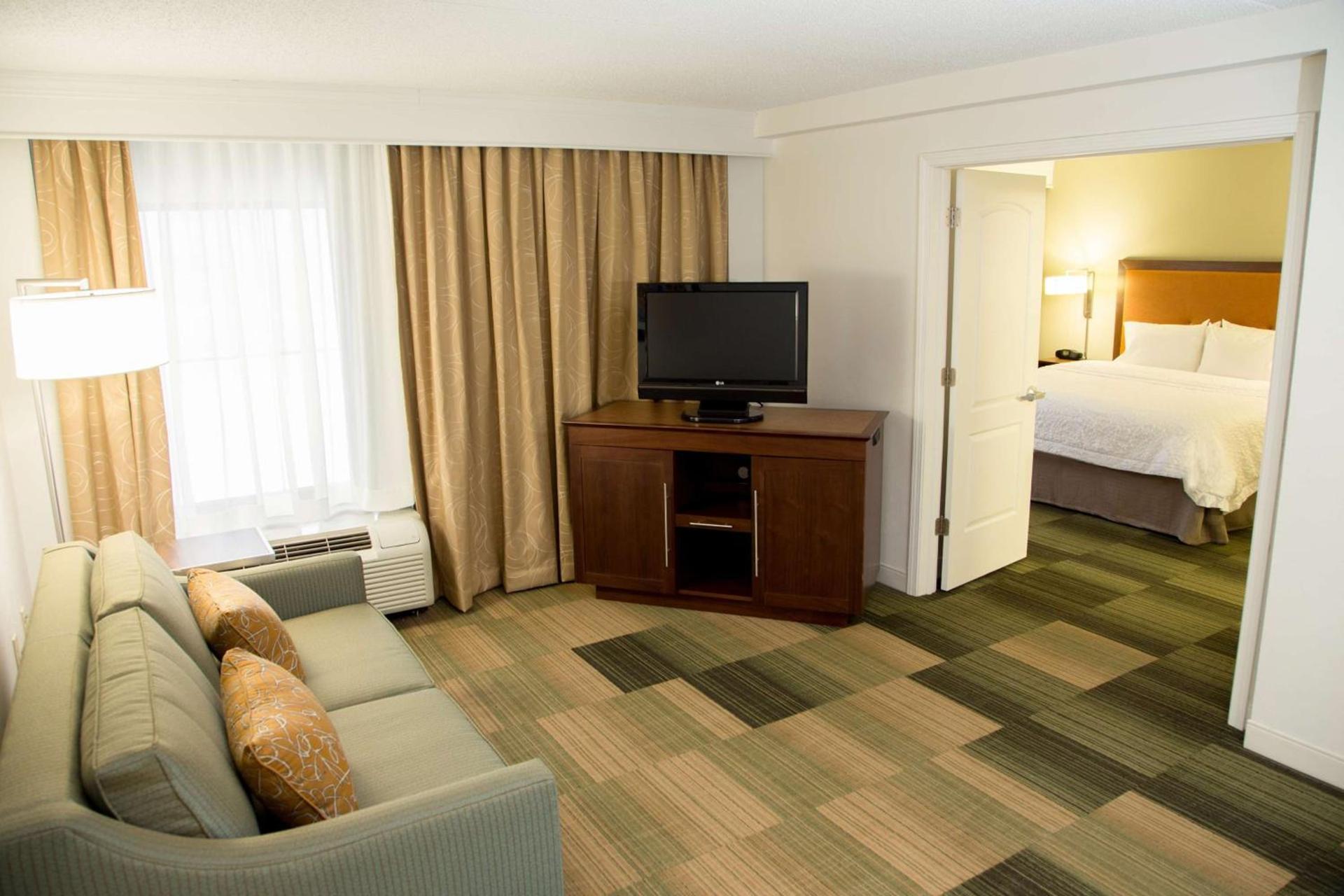 Hampton Inn & Suites Albany-Downtown photo 40