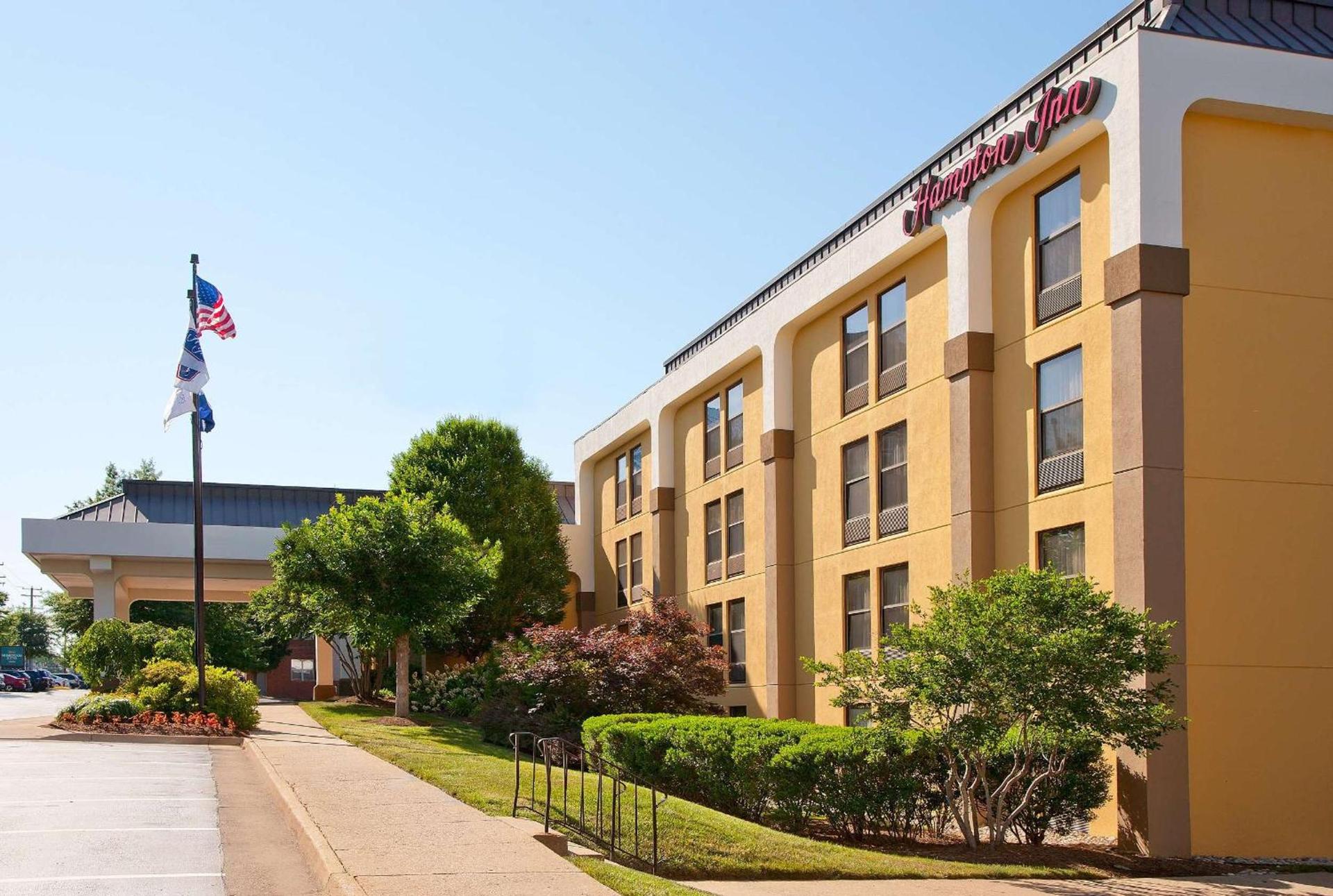 Hampton Inn Alexandria photo 2