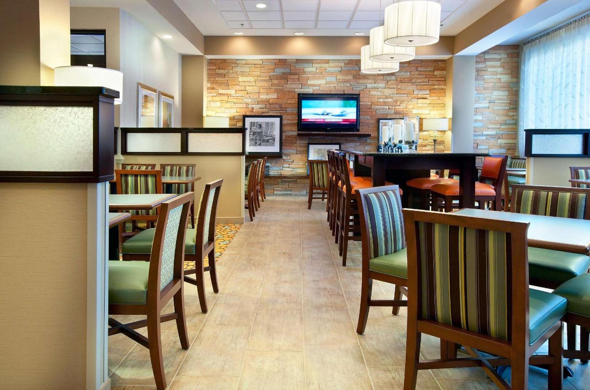 Hampton Inn Alexandria photo 6