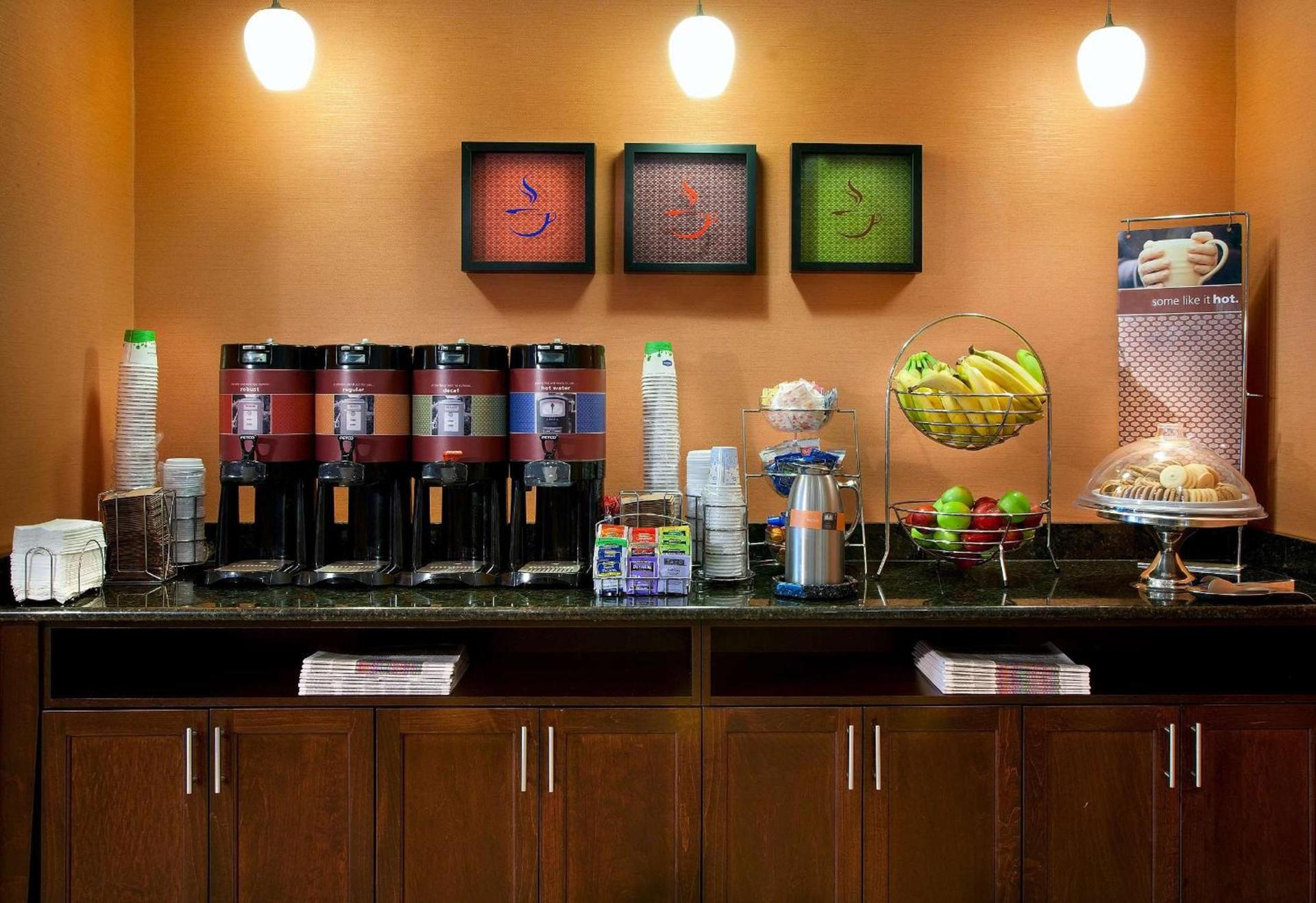 Hampton Inn Alexandria photo 8