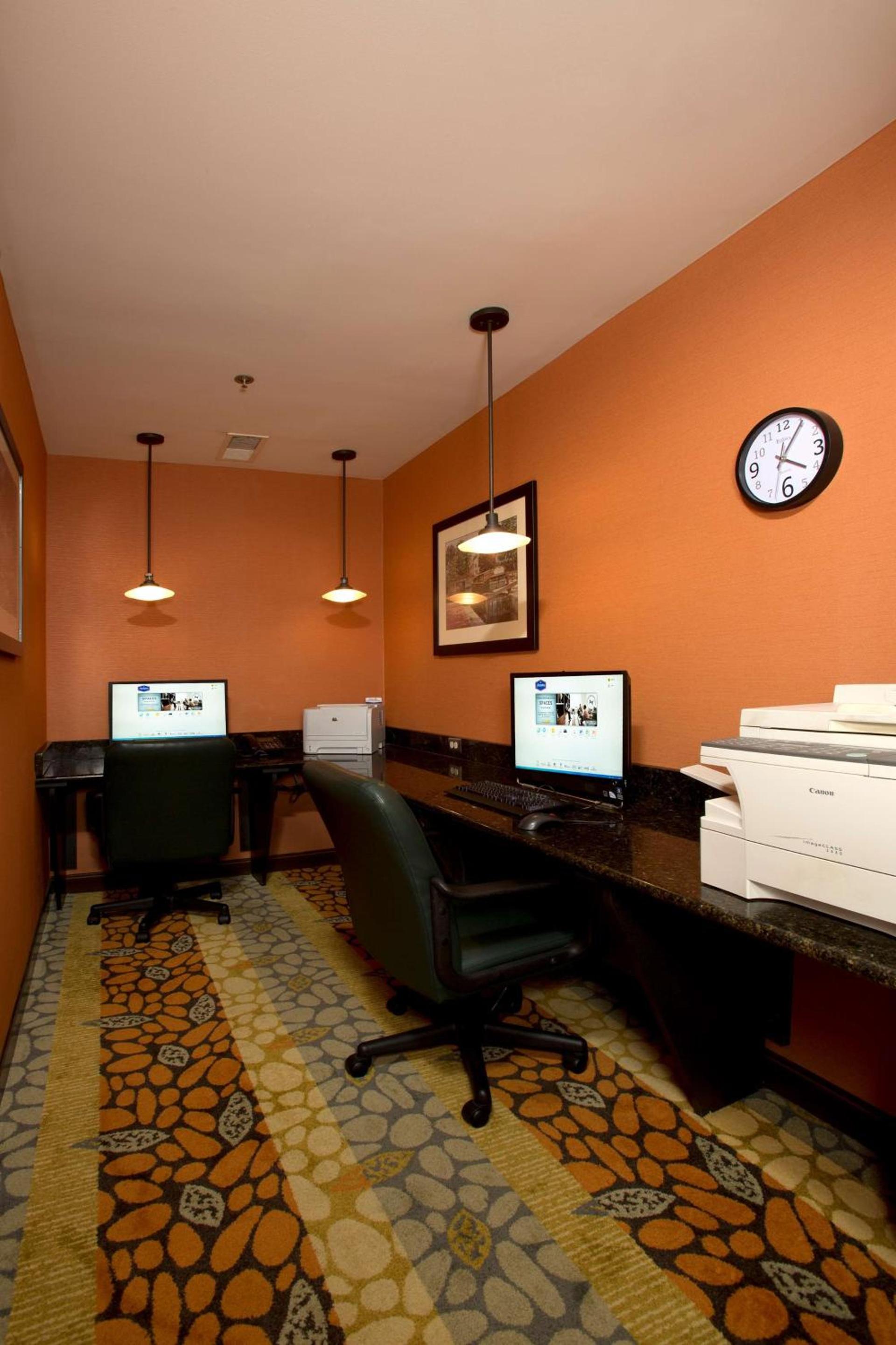 Hampton Inn Alexandria photo 28