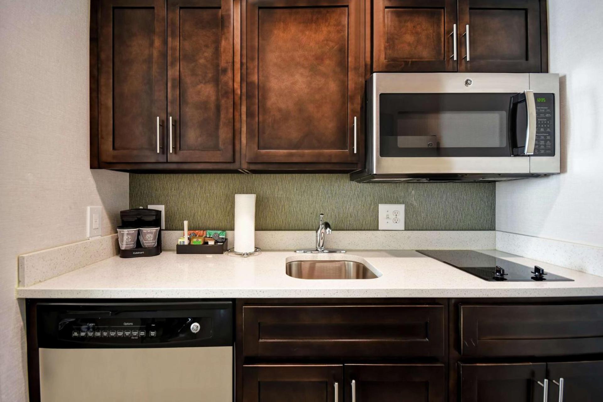 Homewood Suites by Hilton Novi Detroit photo 36