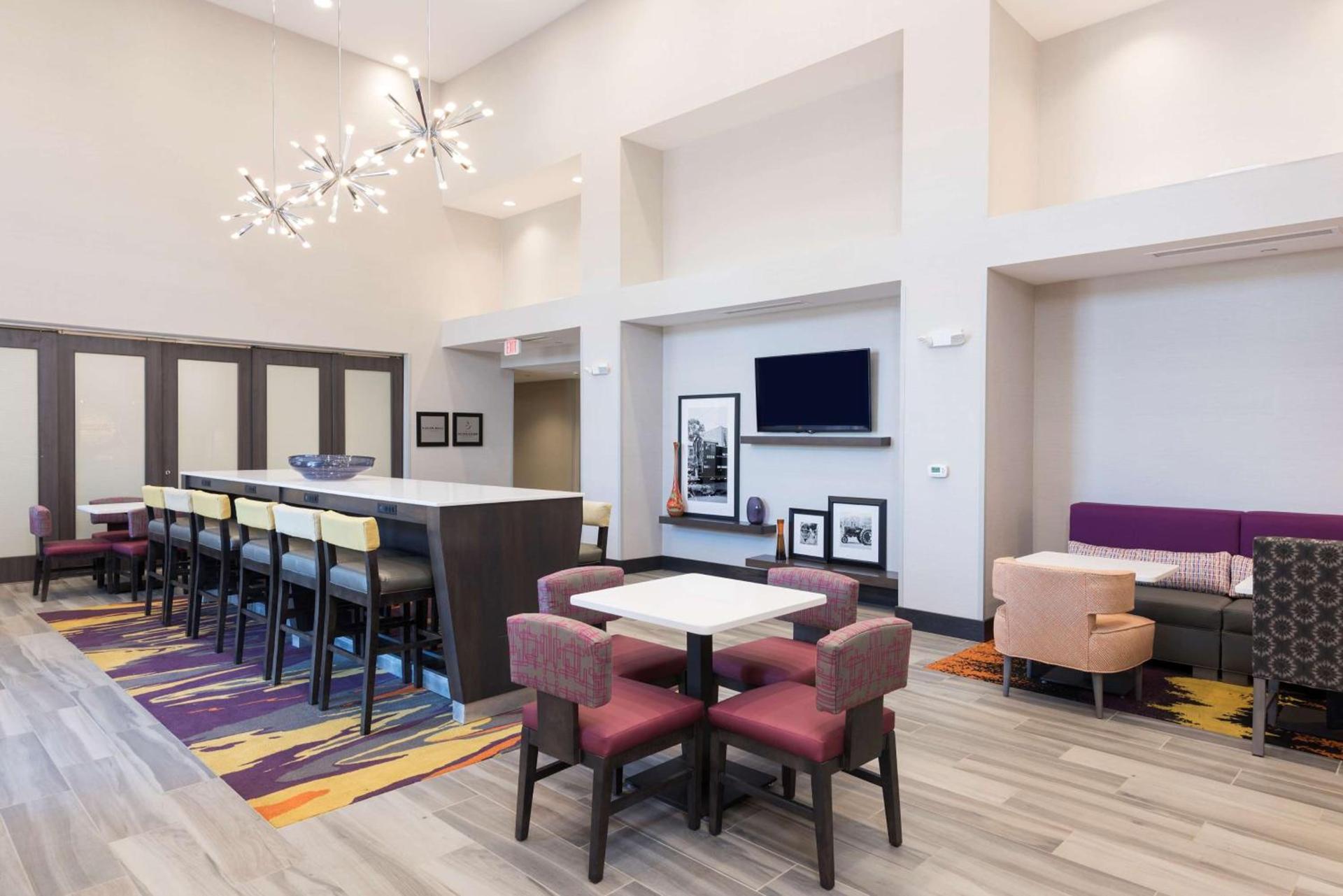 Hampton Inn & Suites West Lafayette, In photo 2