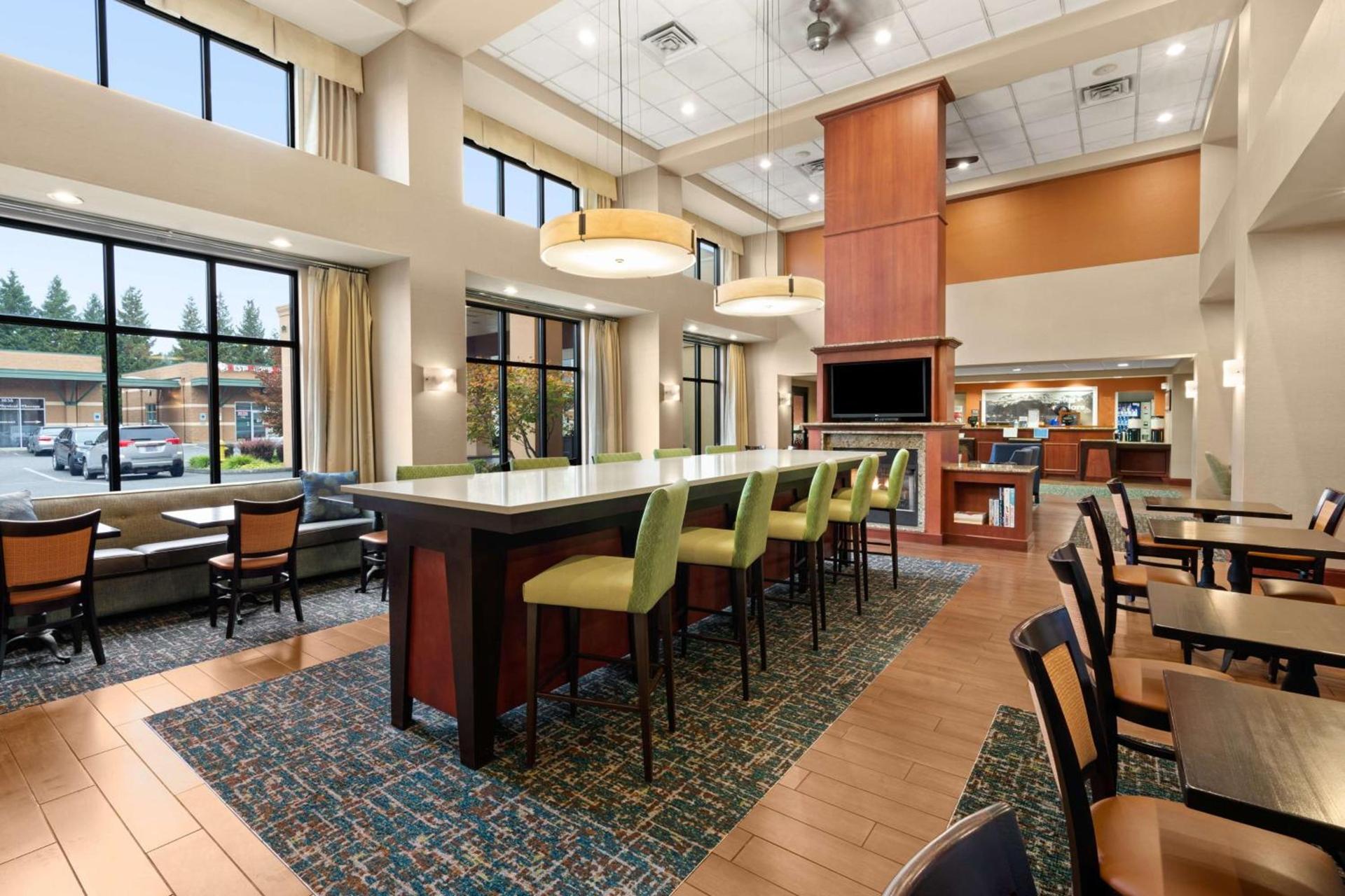 Hampton Inn & Suites Burlington photo 8