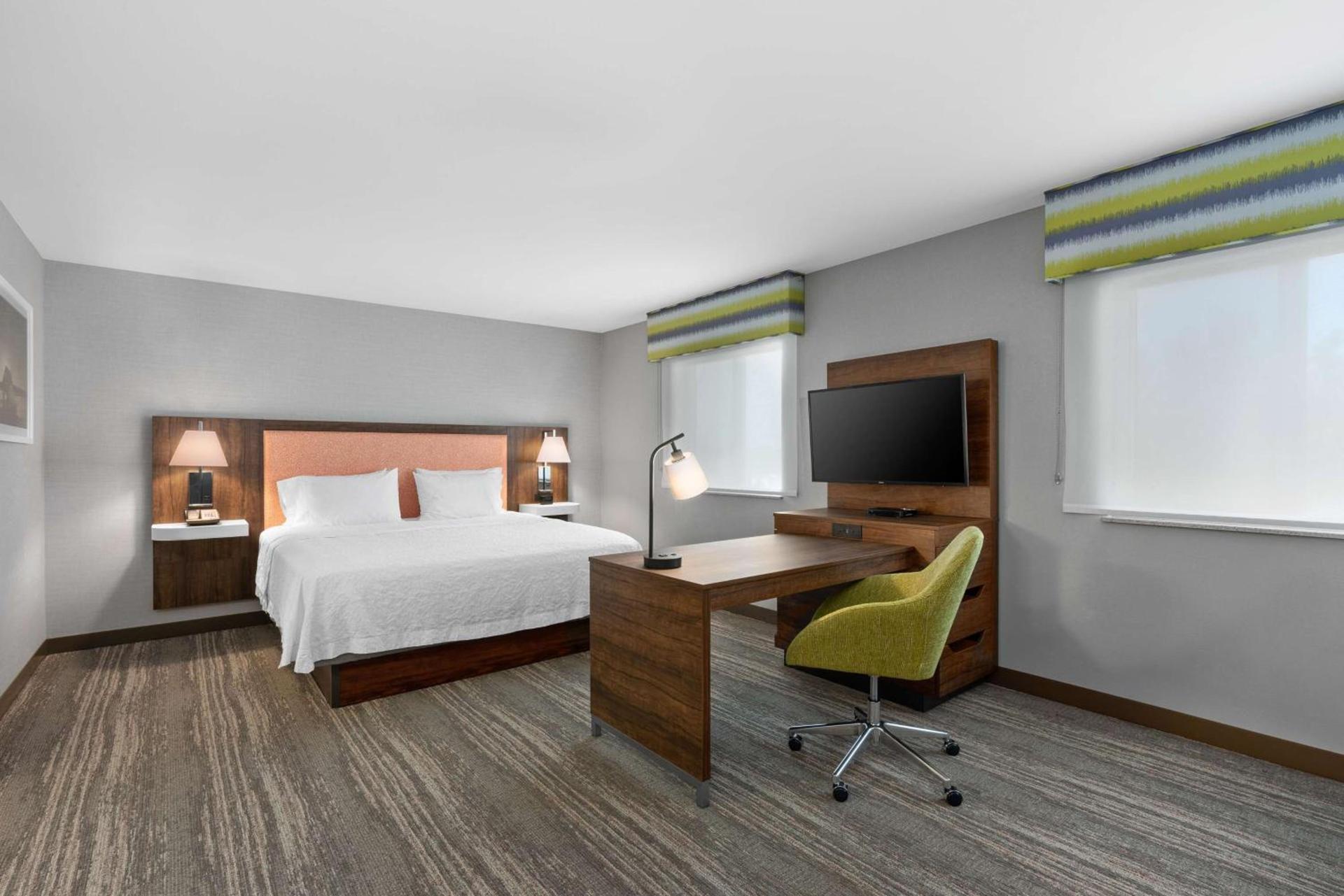 Hampton Inn & Suites Burlington photo 27