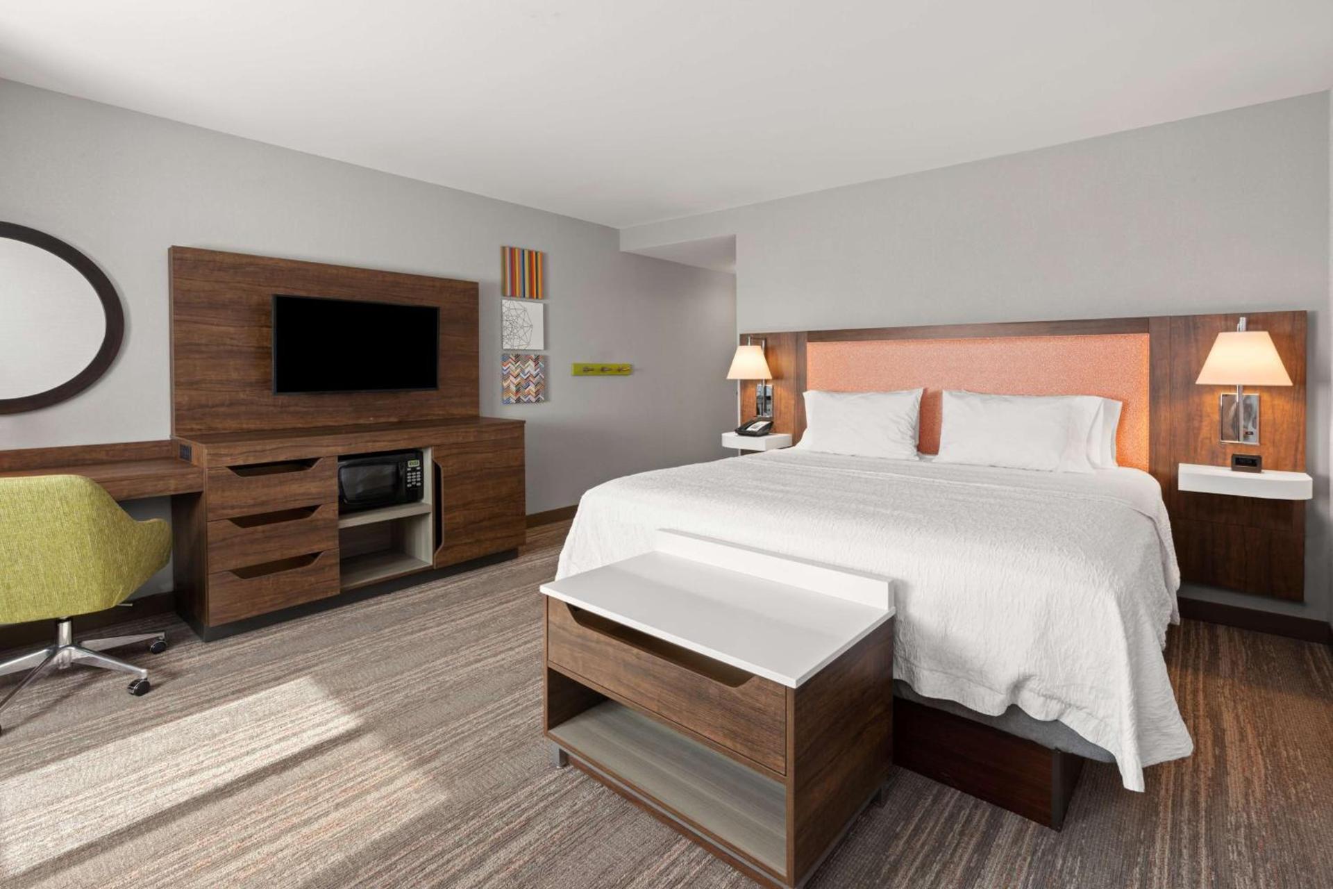 Hampton Inn & Suites Burlington photo 28