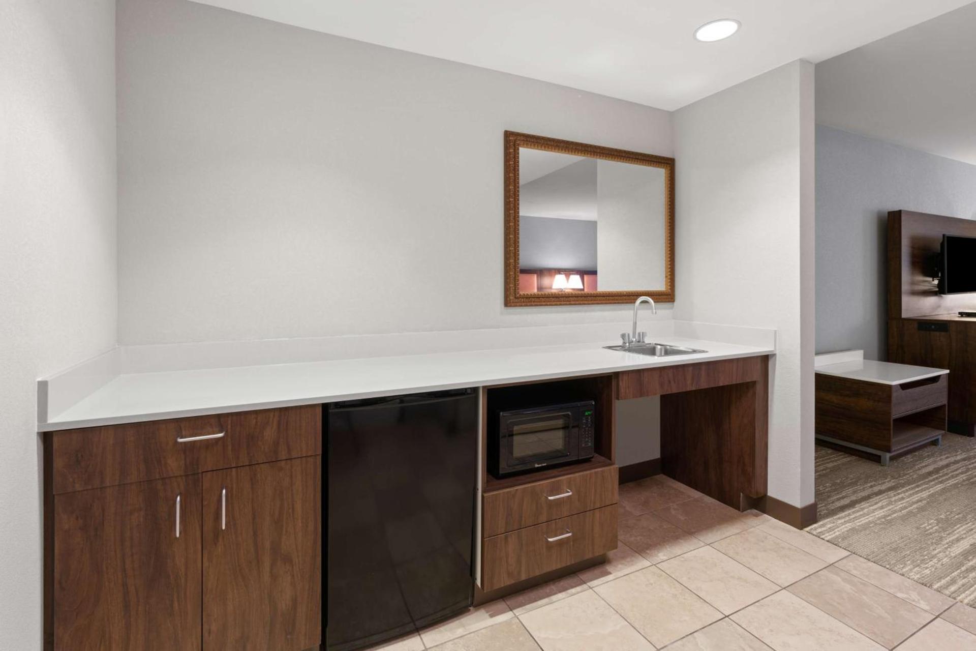 Hampton Inn & Suites Burlington photo 31
