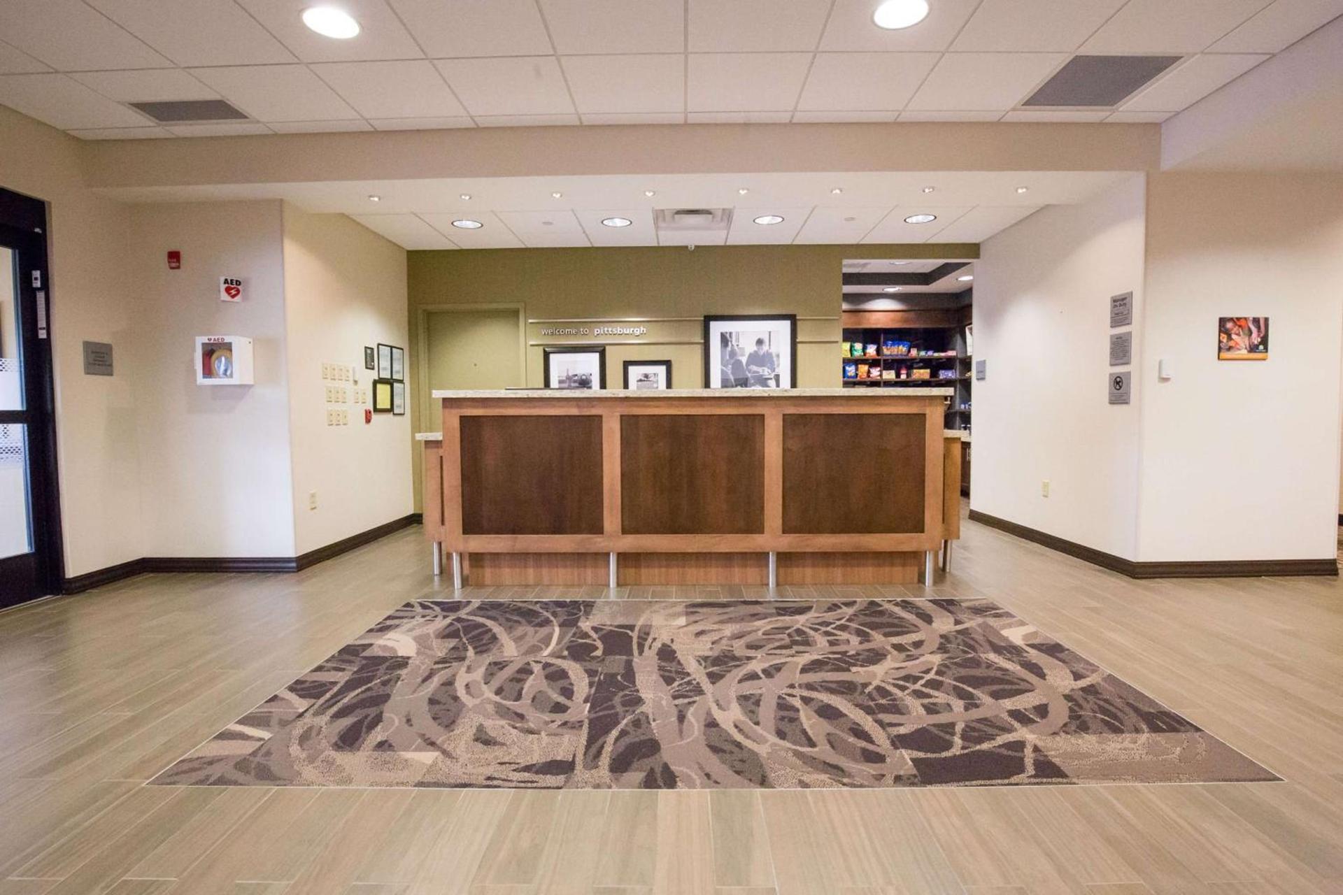Hampton Inn & Suites - Pittsburgh/Harmarville, PA photo 8
