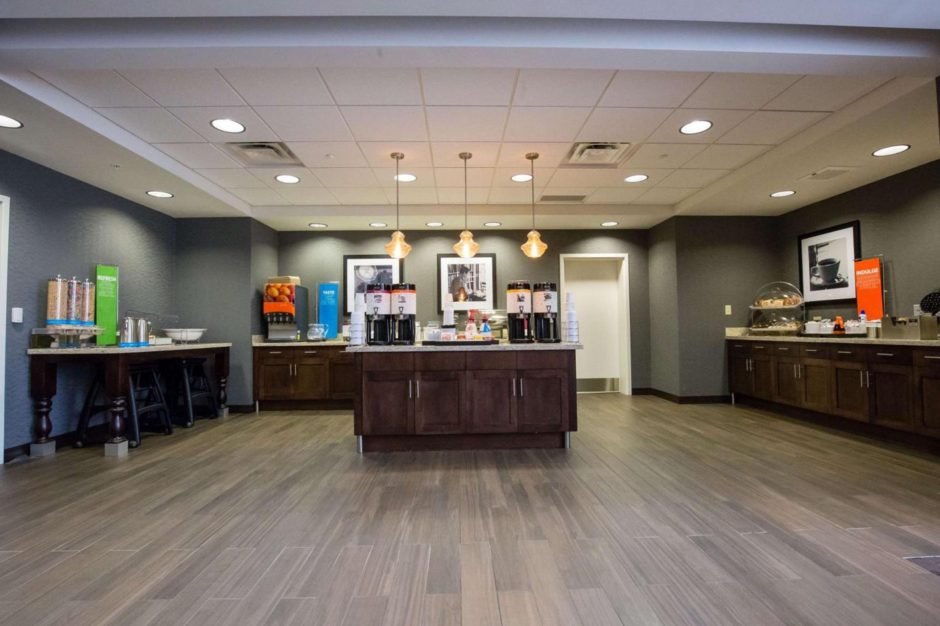 Hampton Inn & Suites - Pittsburgh/Harmarville, PA photo 14
