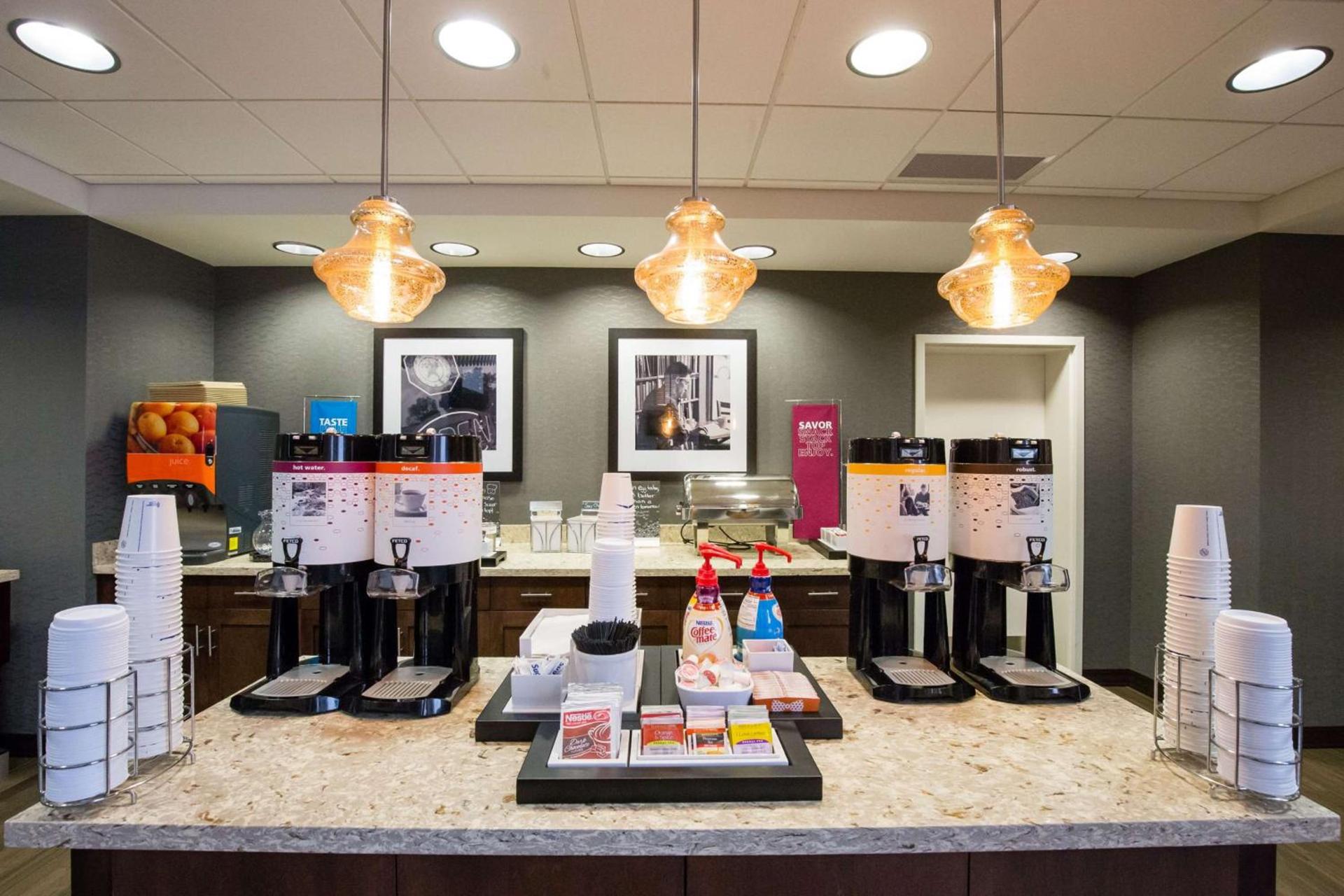 Hampton Inn & Suites - Pittsburgh/Harmarville, PA photo 17