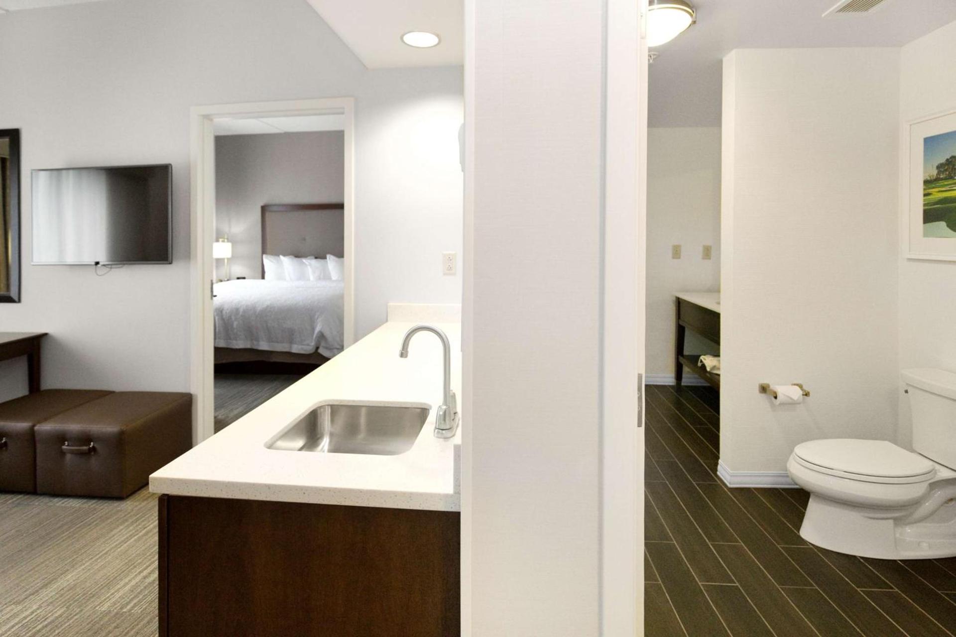 Hampton Inn & Suites - Pittsburgh/Harmarville, PA photo 27