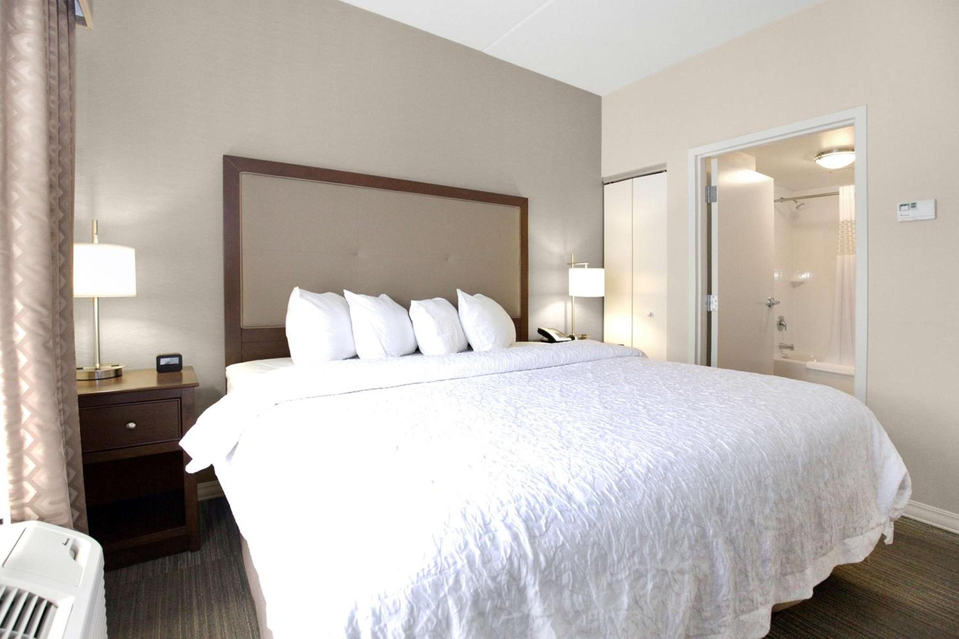 Hampton Inn & Suites - Pittsburgh/Harmarville, PA photo 29