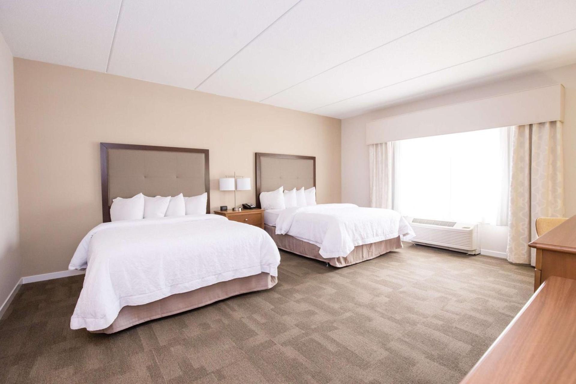 Hampton Inn & Suites - Pittsburgh/Harmarville, PA photo 32