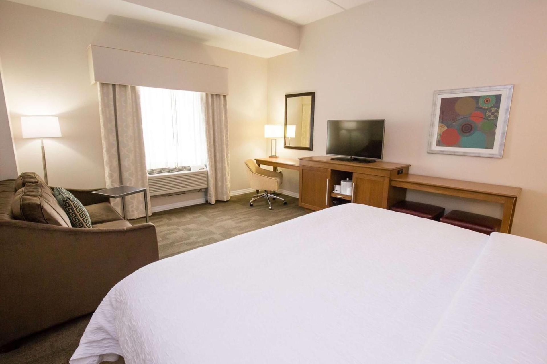 Hampton Inn & Suites - Pittsburgh/Harmarville, PA photo 47
