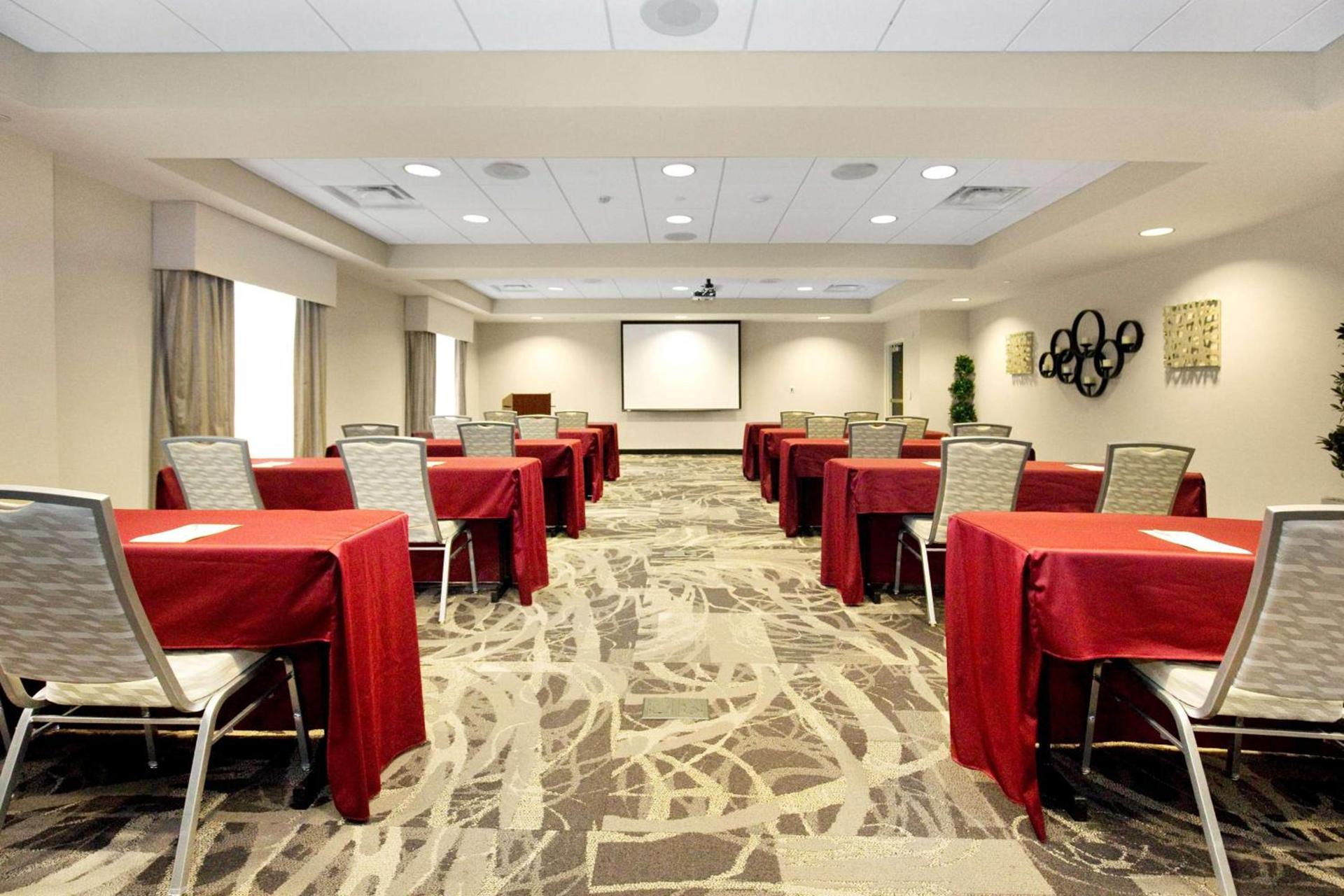 Hampton Inn & Suites - Pittsburgh/Harmarville, PA photo 56