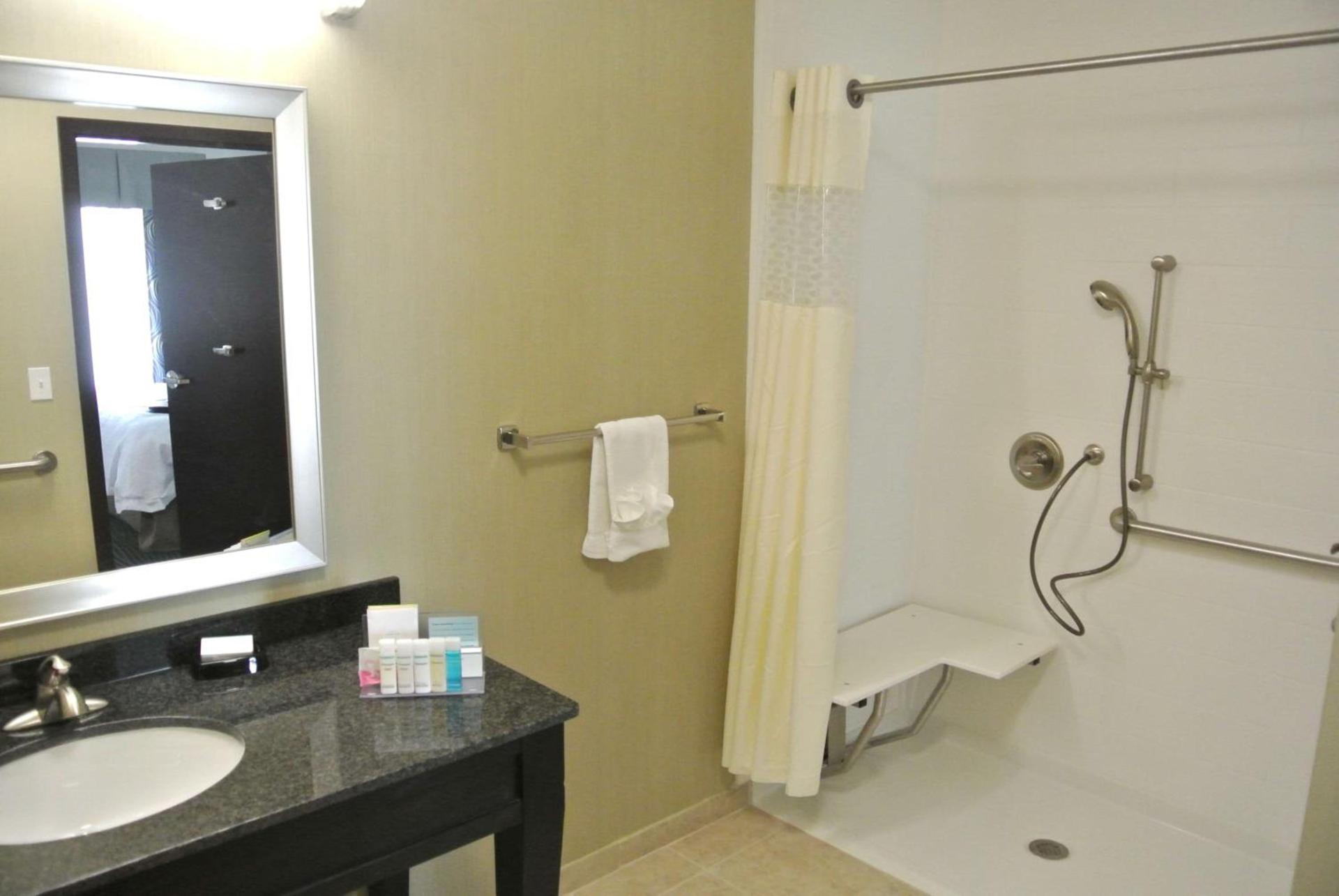Hampton Inn Carrizo Springs photo 21