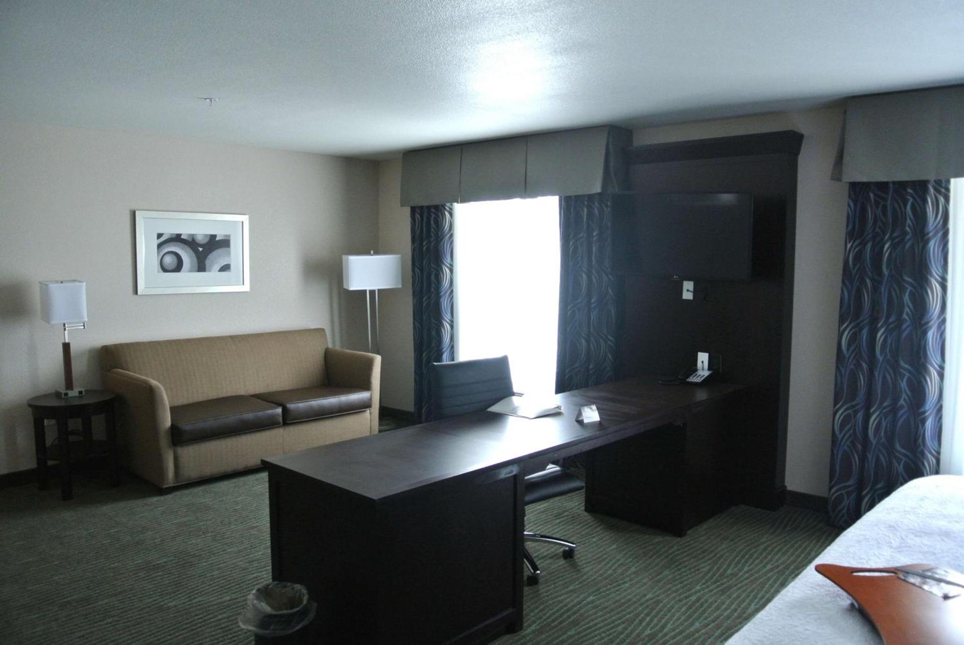 Hampton Inn Carrizo Springs photo 31
