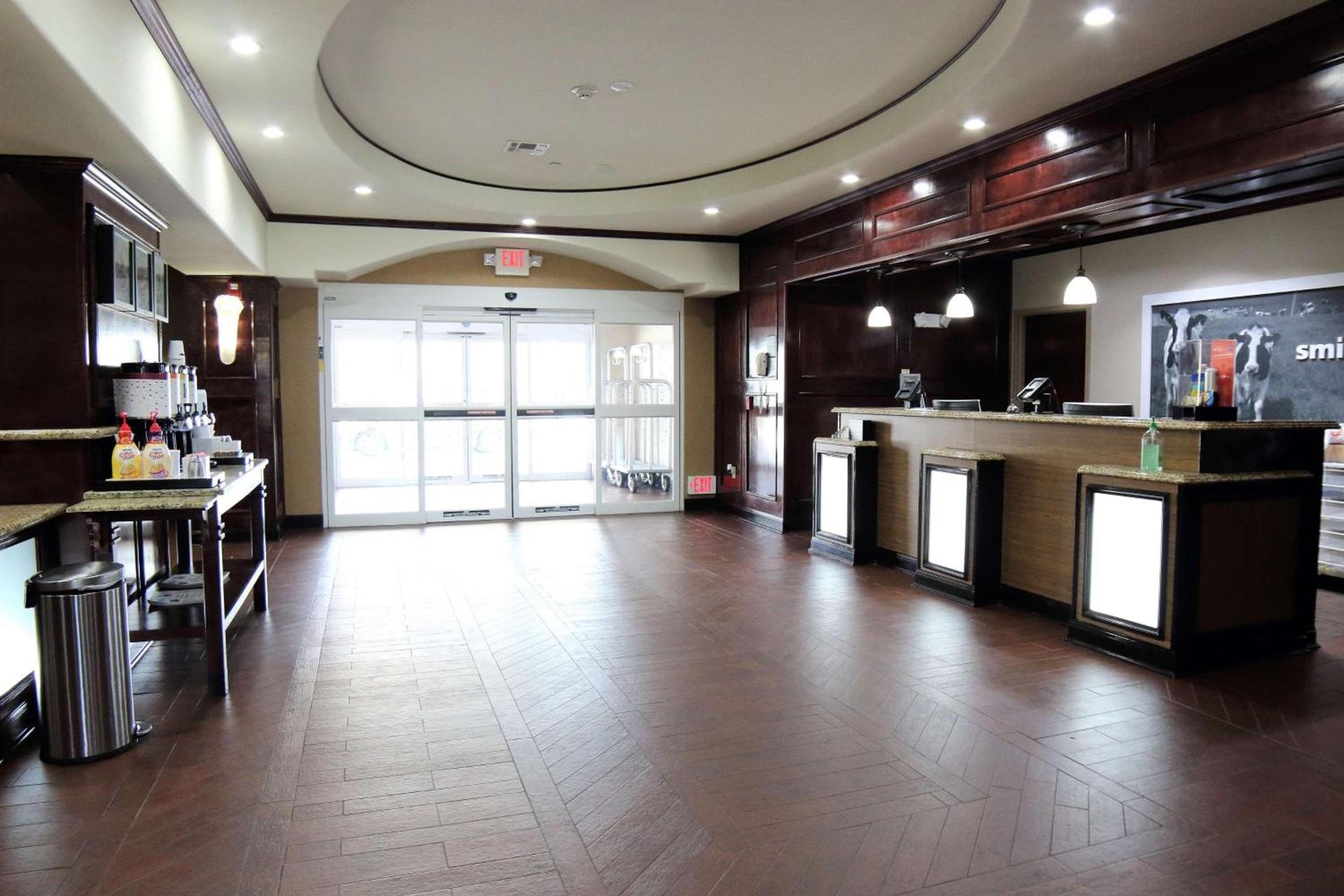 Hampton Inn Seguin photo 12