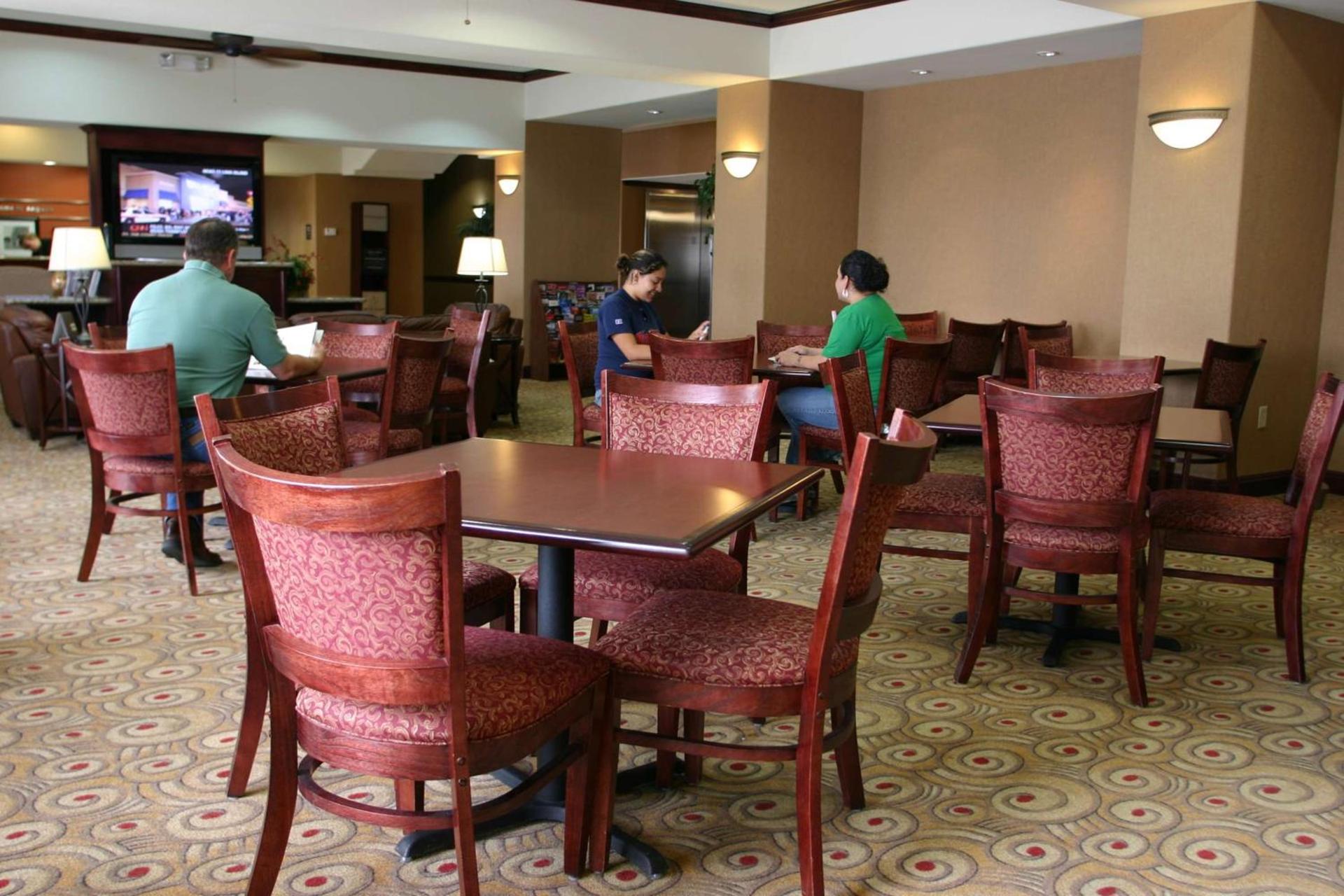 Hampton Inn Seguin photo 19