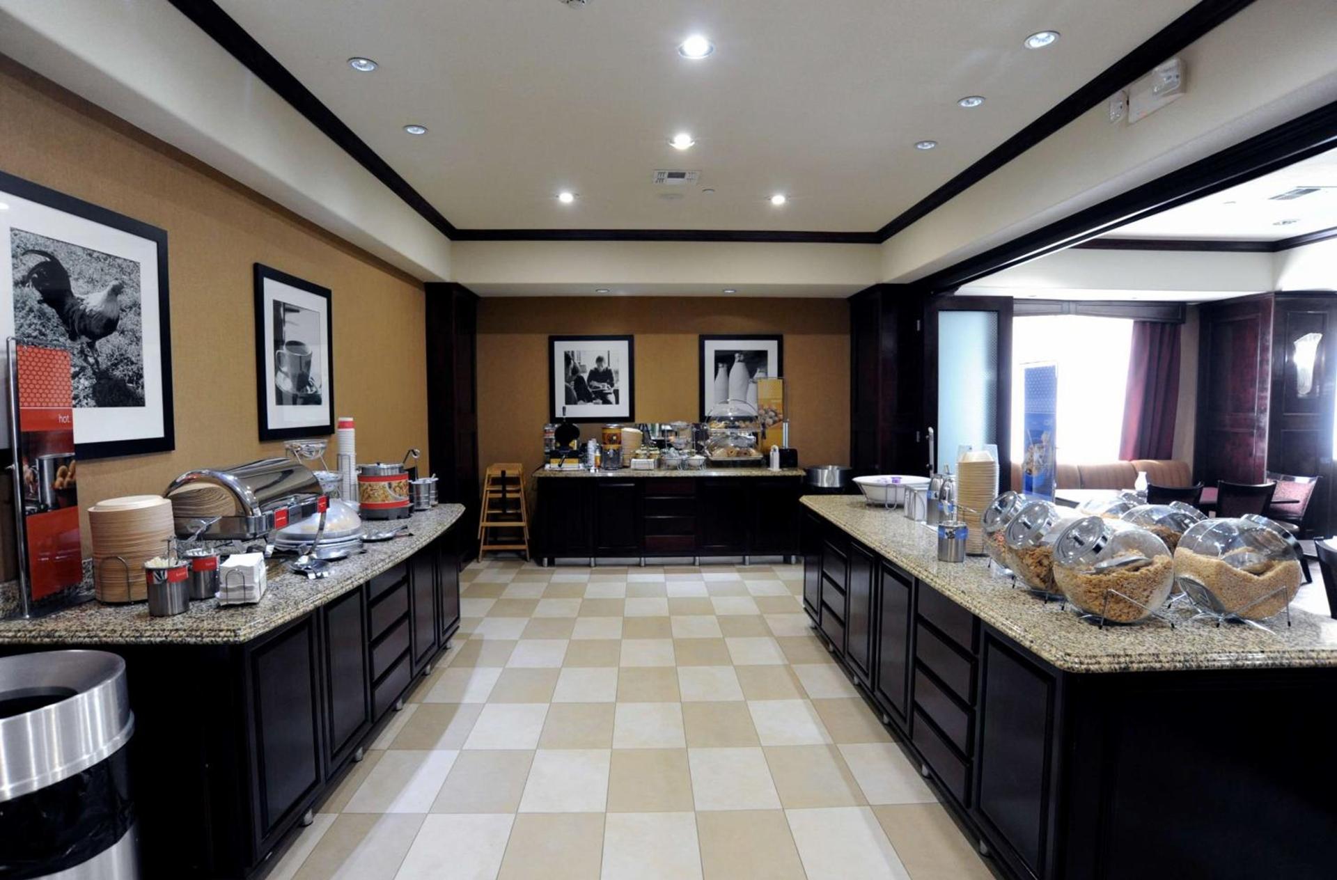 Hampton Inn Seguin photo 21