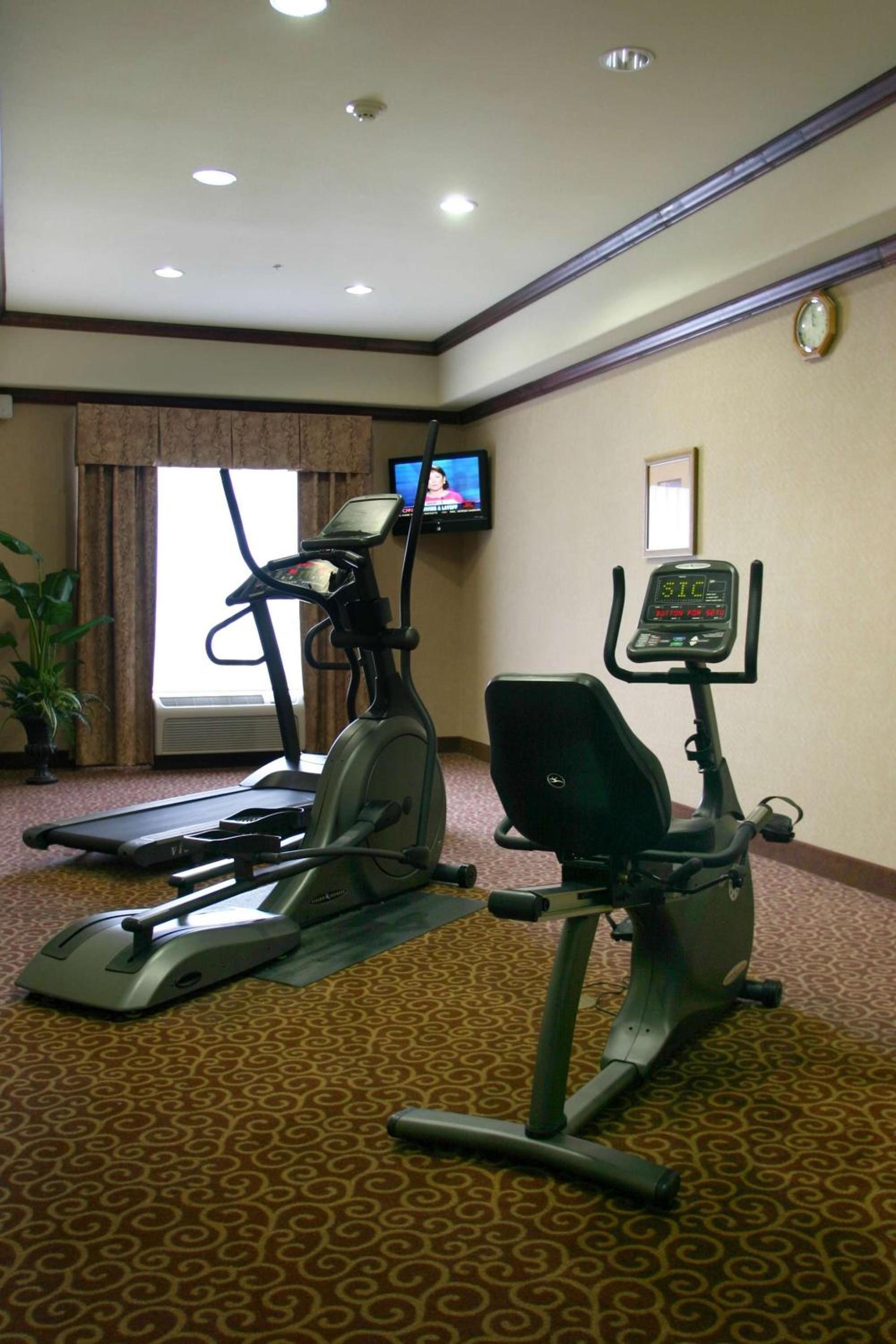 Hampton Inn Seguin photo 23
