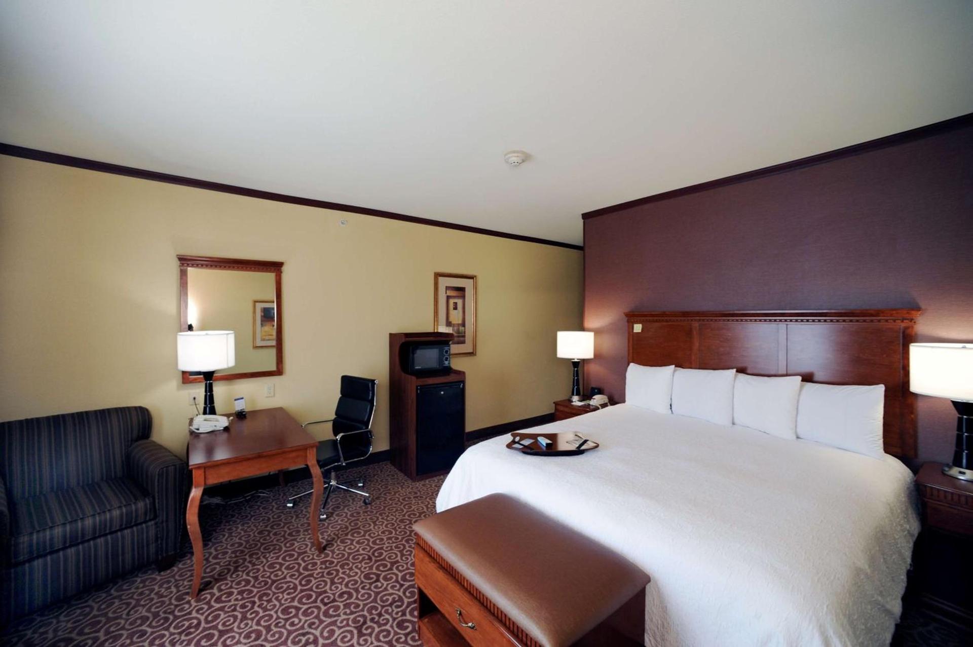 Hampton Inn Seguin photo 55