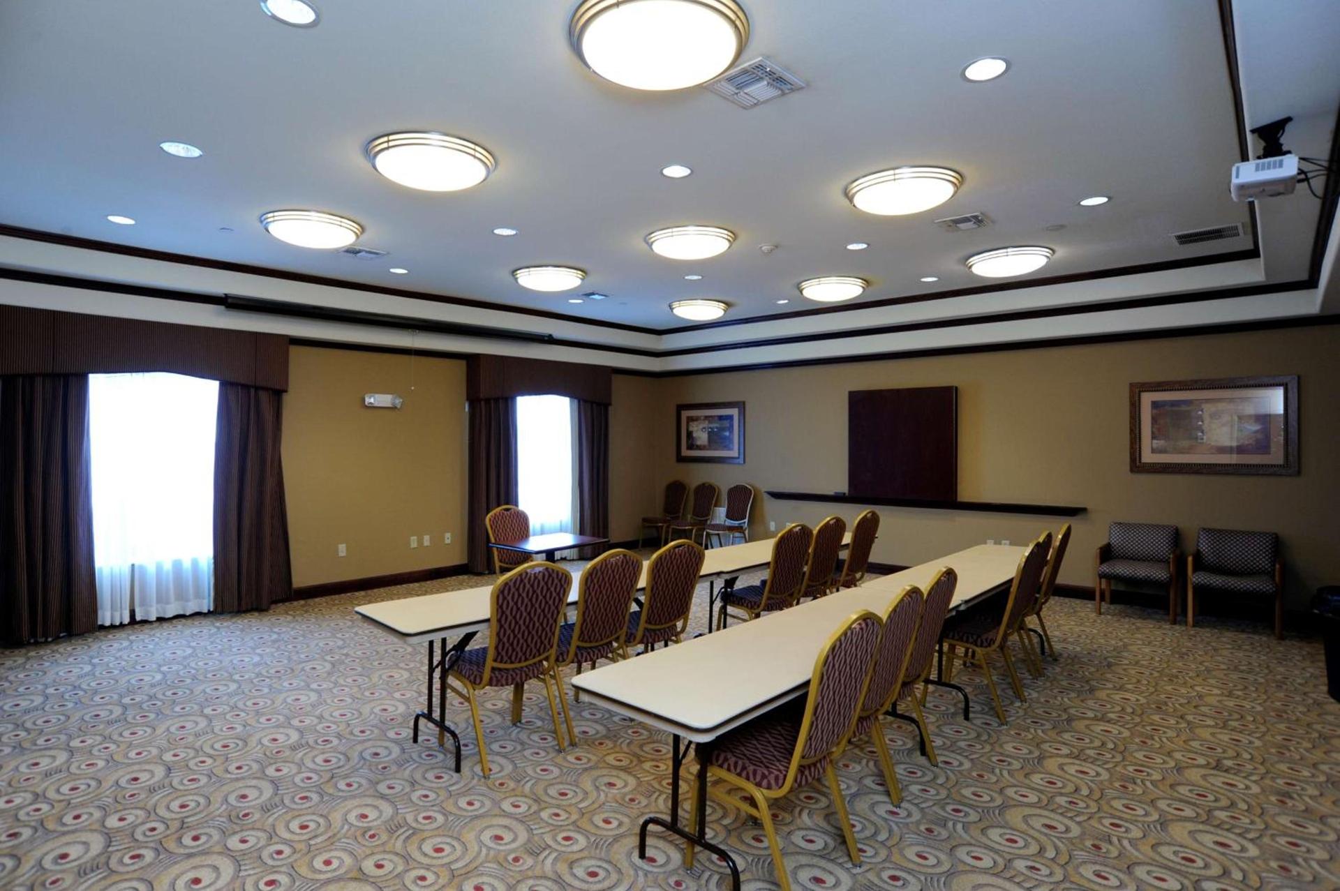 Hampton Inn Seguin photo 62