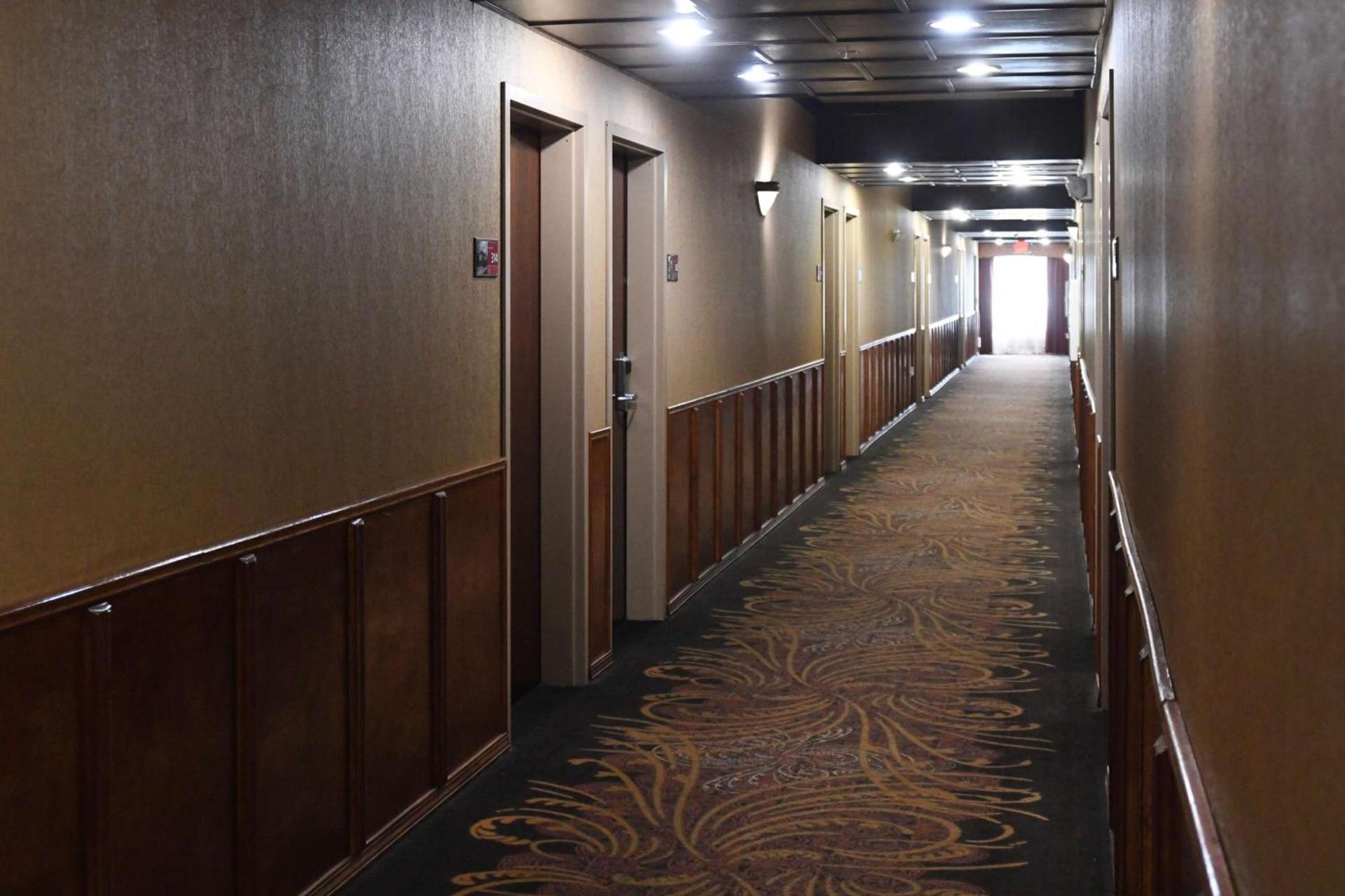Hampton Inn Seguin photo 64