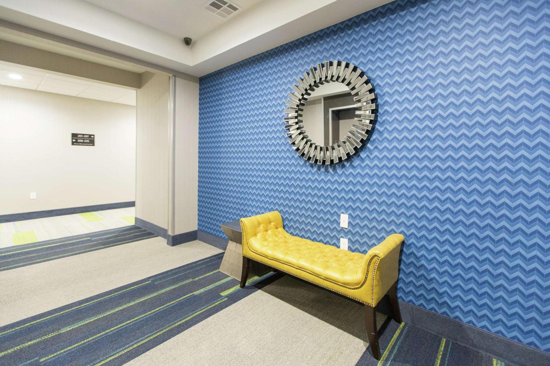 Hampton Inn & Suites Stroud photo 5