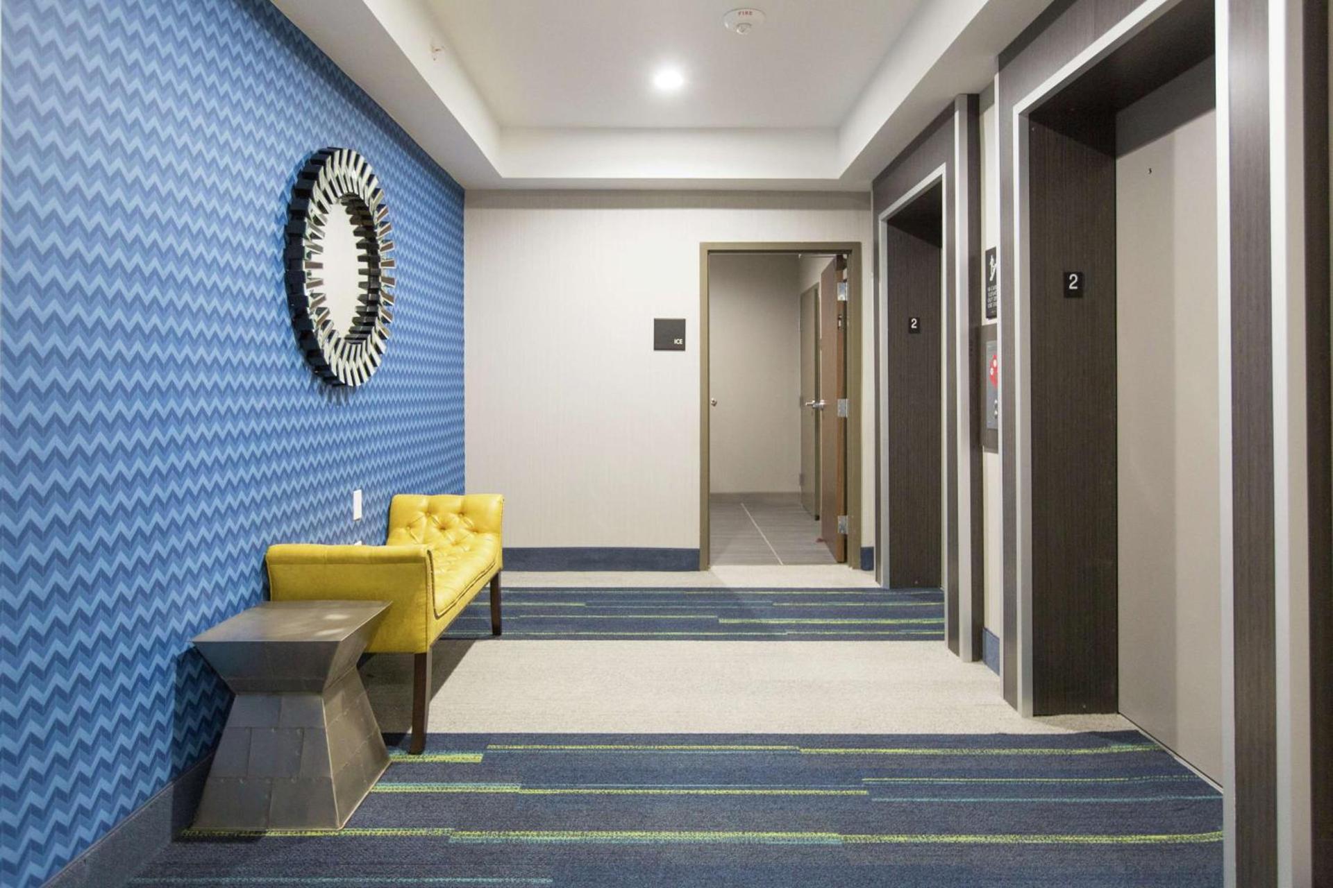 Hampton Inn & Suites Stroud photo 10