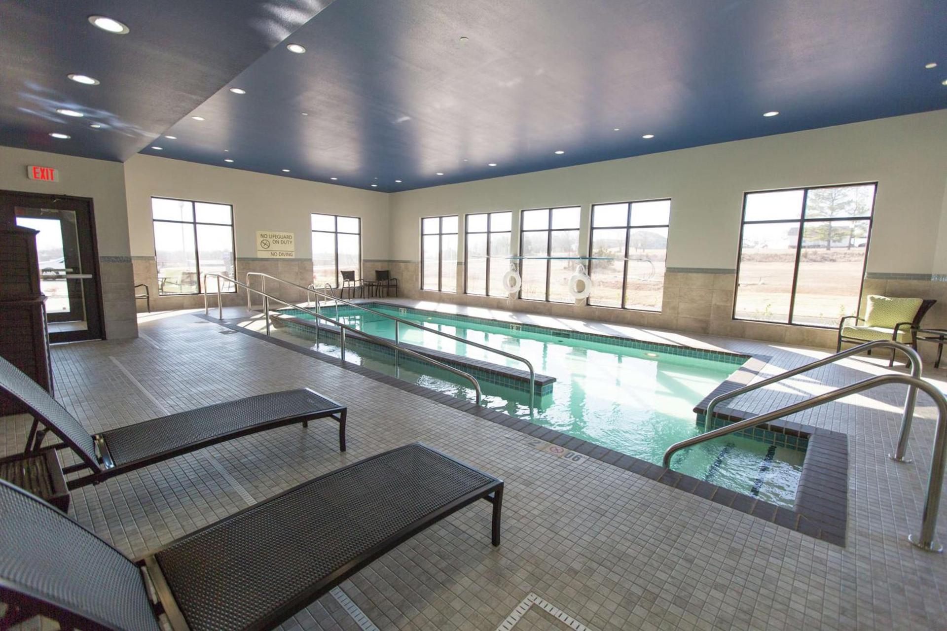 Hampton Inn & Suites Stroud photo 14