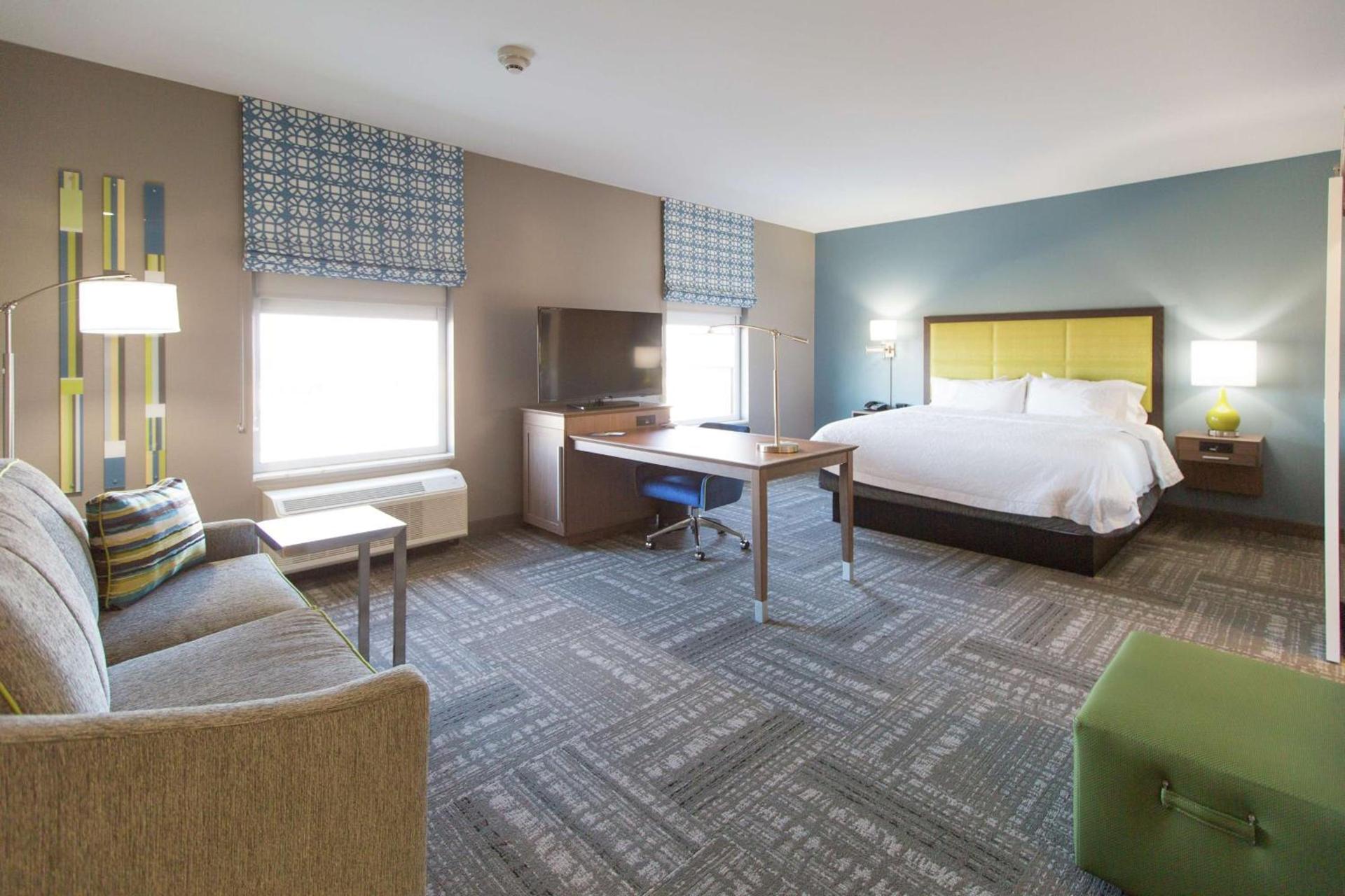 Hampton Inn & Suites Stroud photo 30