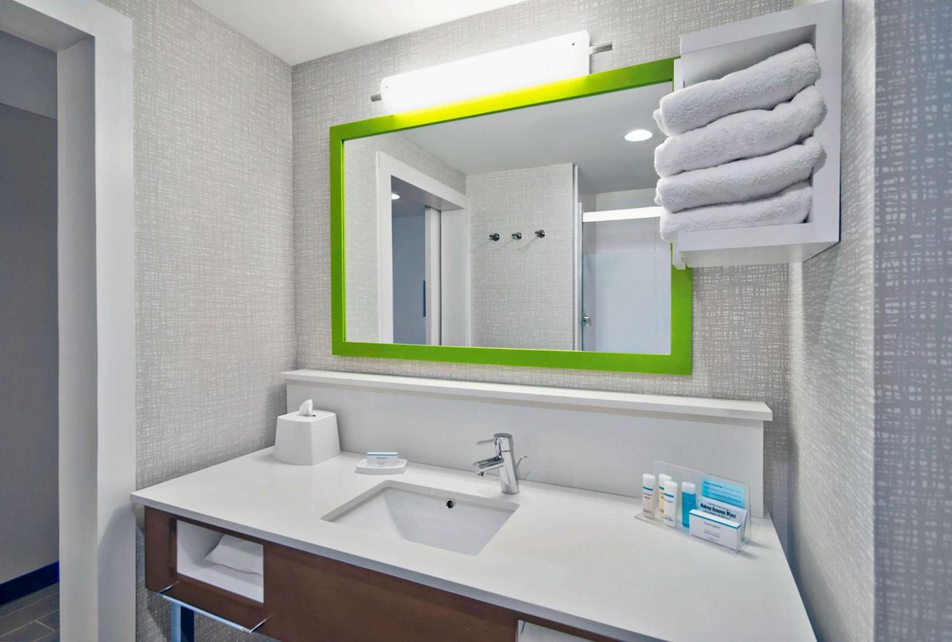 Hampton Inn Abingdon, Va photo 14