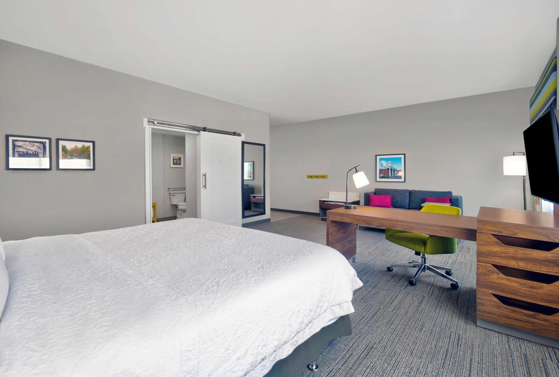 Hampton Inn Abingdon, Va photo 27