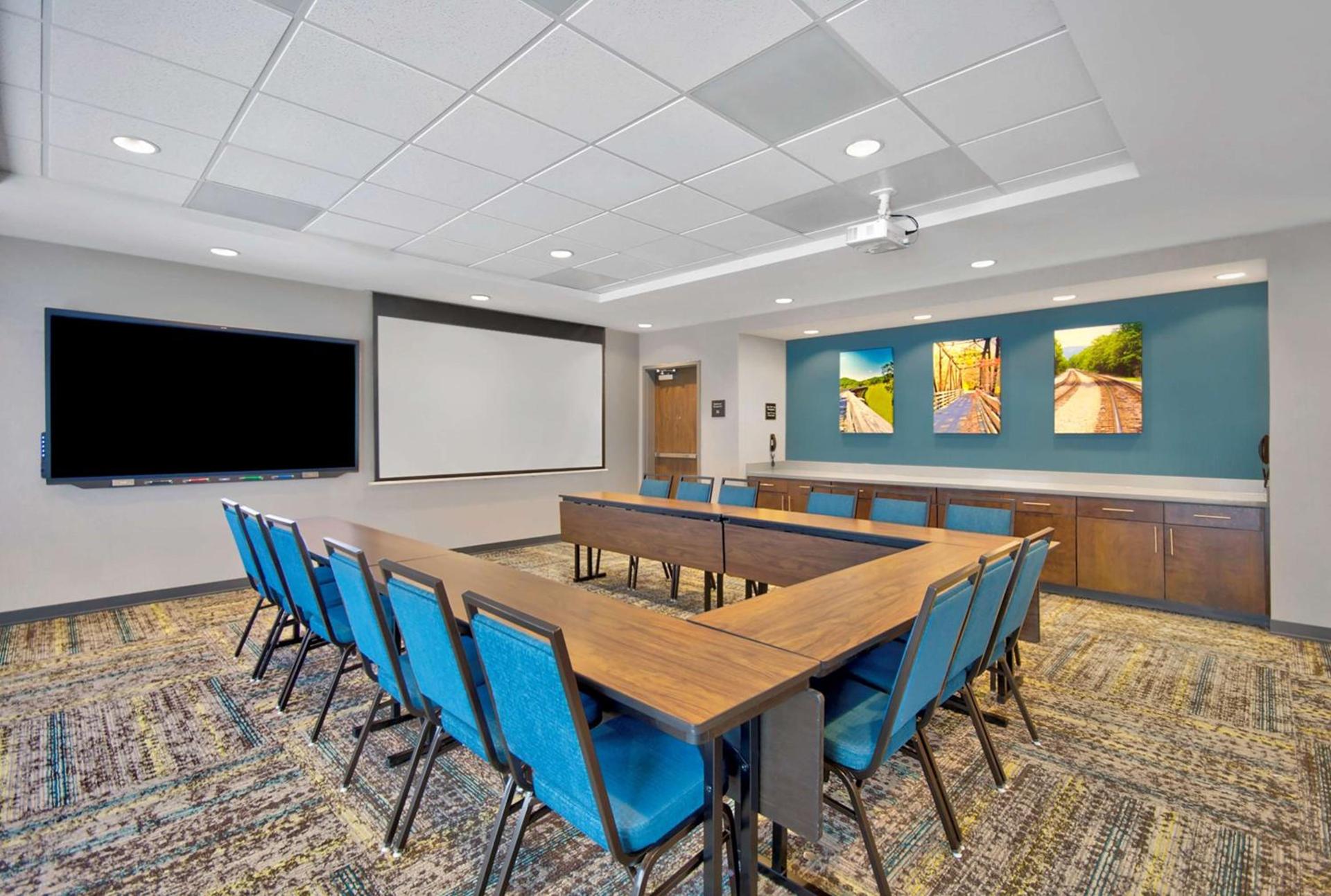 Hampton Inn Abingdon, Va photo 36