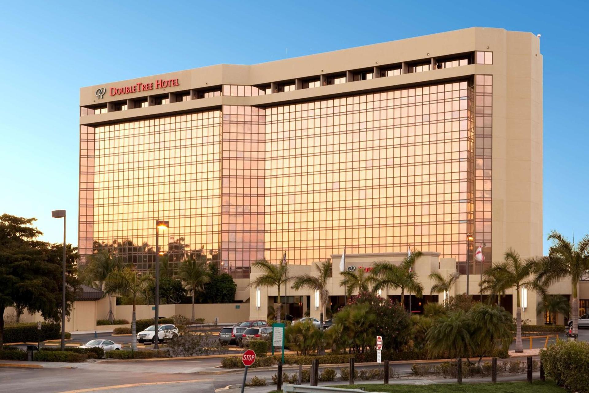 DoubleTree by Hilton Hotel Miami Airport & Convention Center photo 2