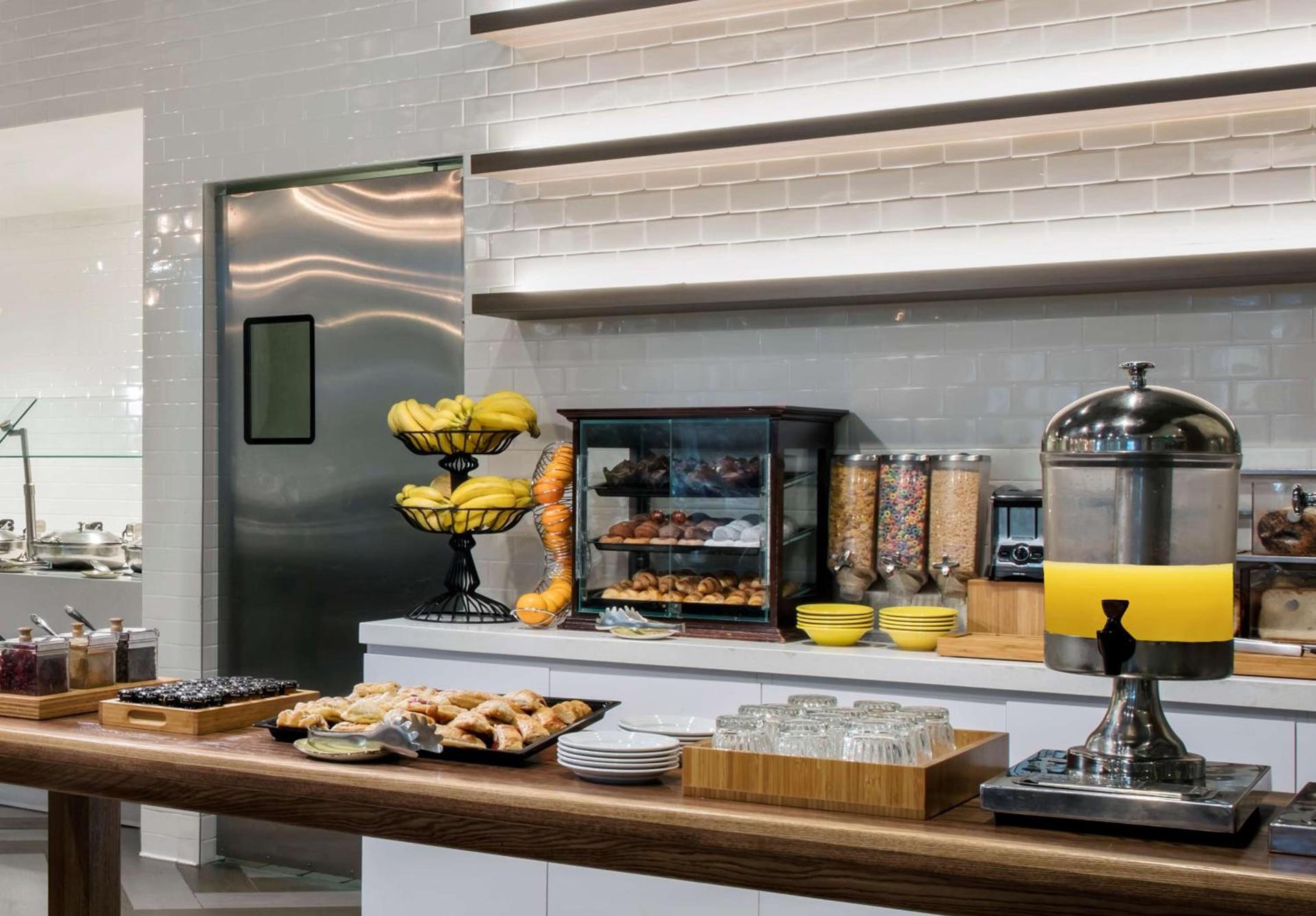 DoubleTree by Hilton Hotel Miami Airport & Convention Center photo 12