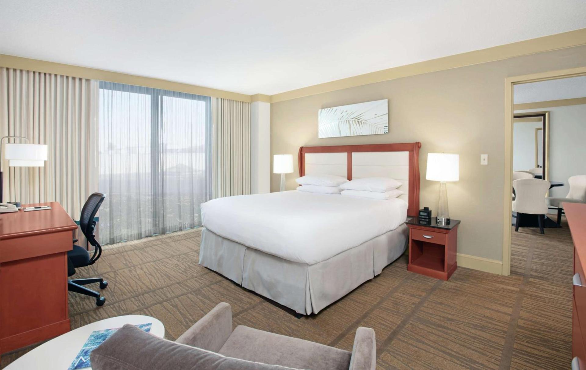 DoubleTree by Hilton Hotel Miami Airport & Convention Center photo 34