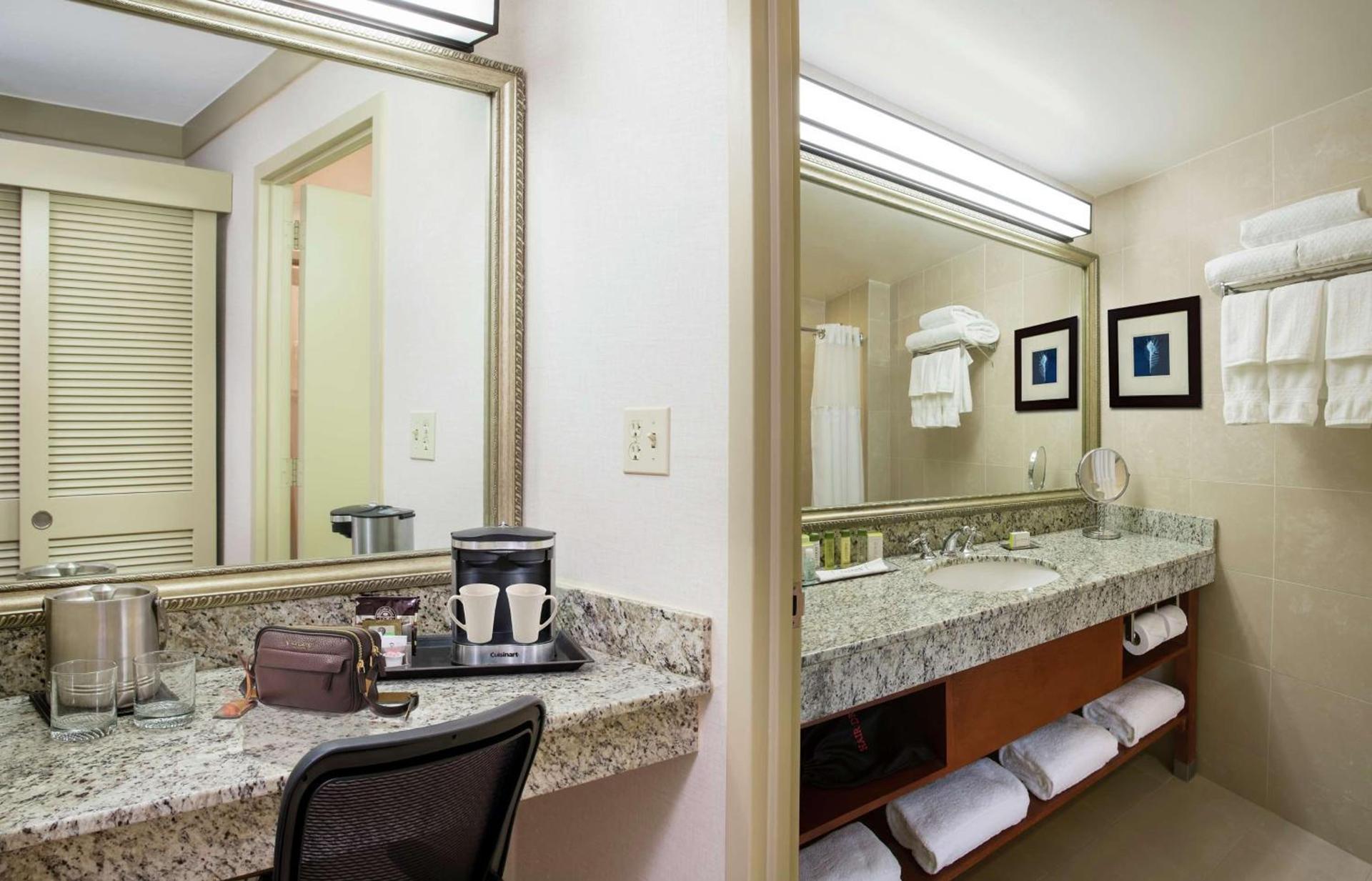 DoubleTree by Hilton Hotel Miami Airport & Convention Center photo 38