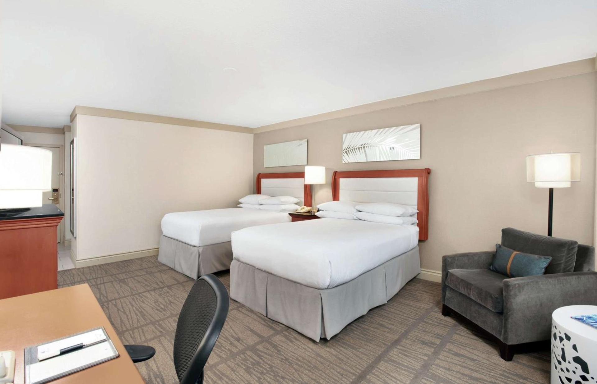 DoubleTree by Hilton Hotel Miami Airport & Convention Center photo 54