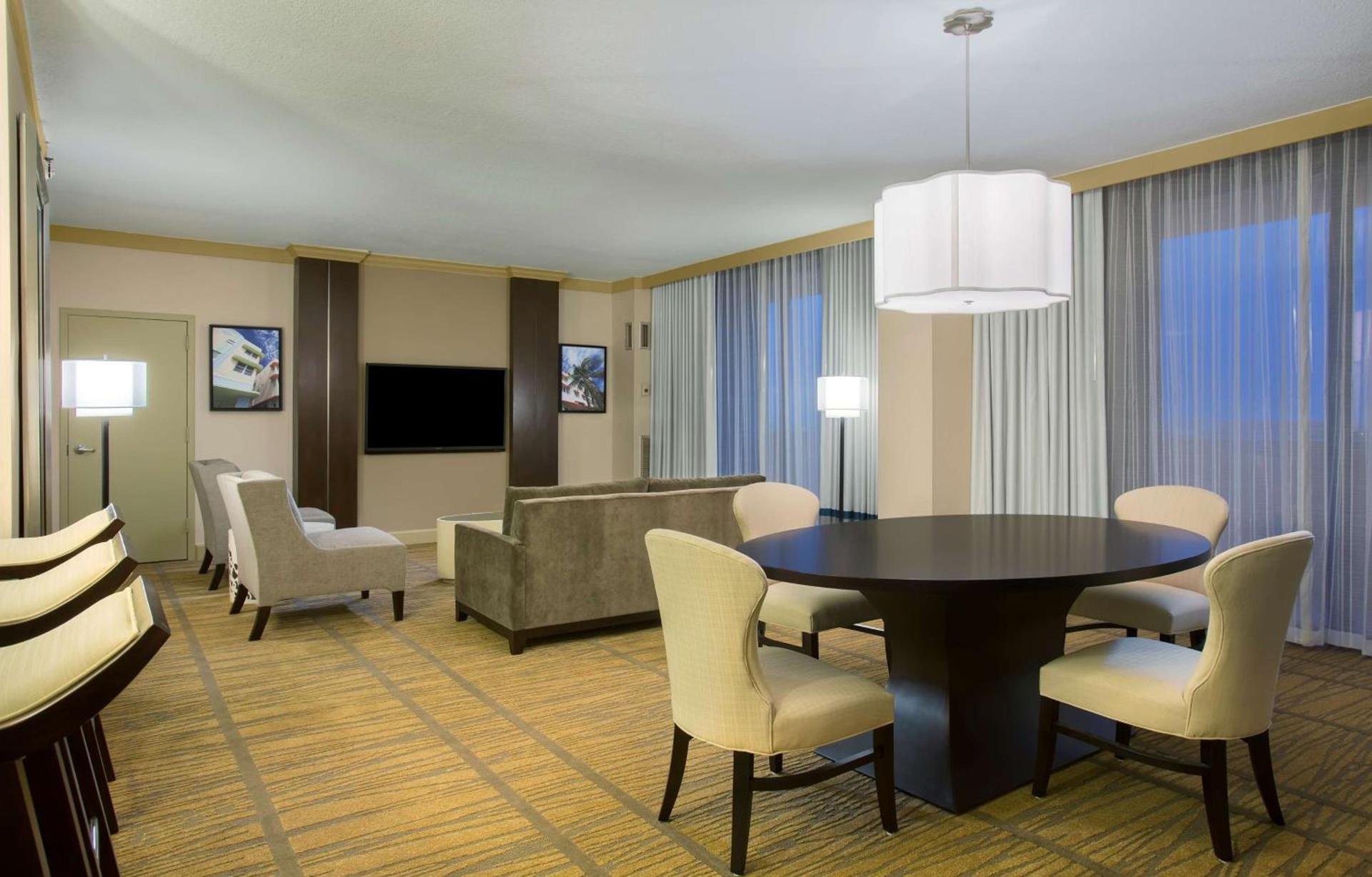 DoubleTree by Hilton Hotel Miami Airport & Convention Center photo 80