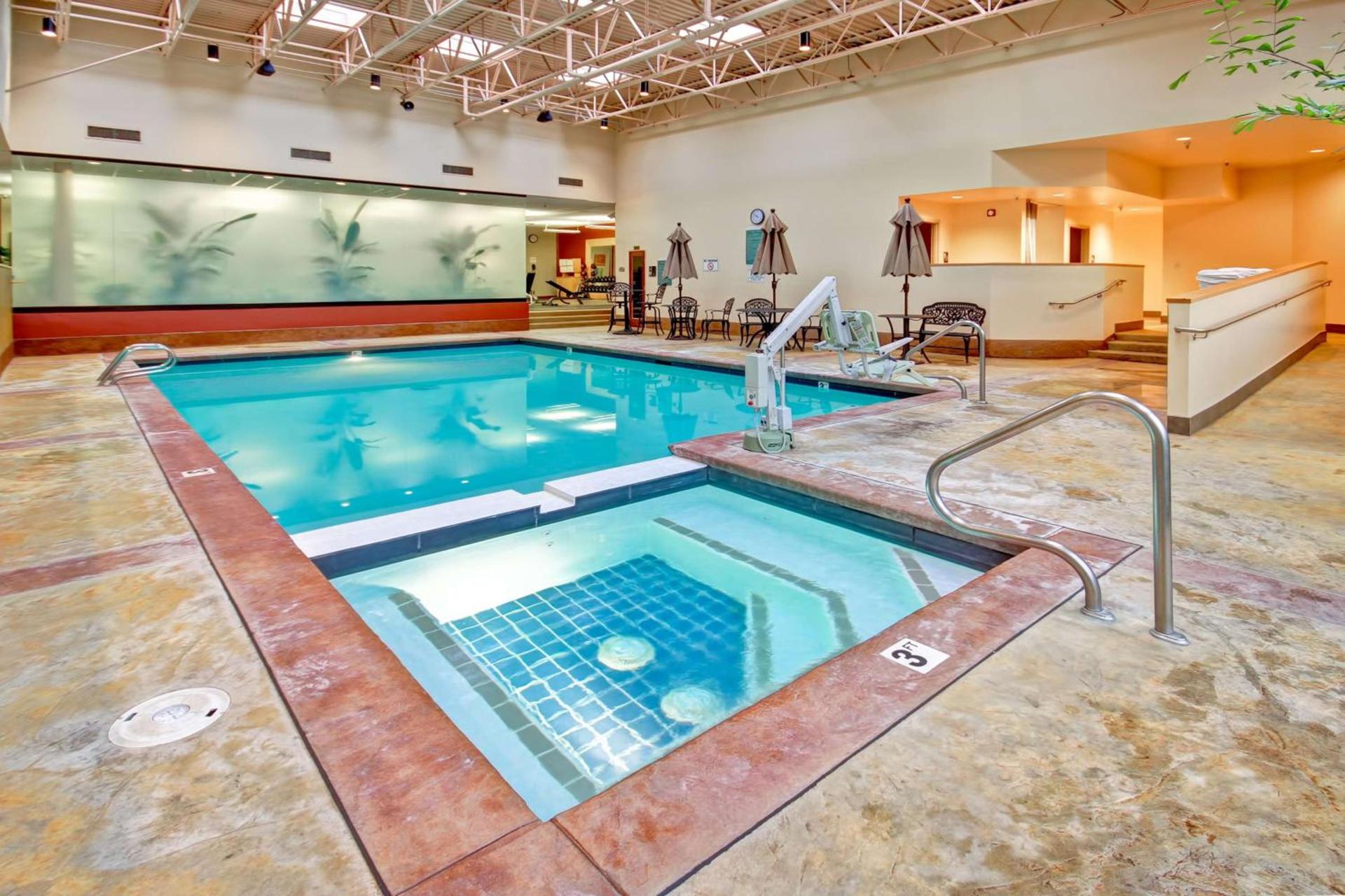DoubleTree Suites by Hilton Seattle Airport/Southcenter photo 4