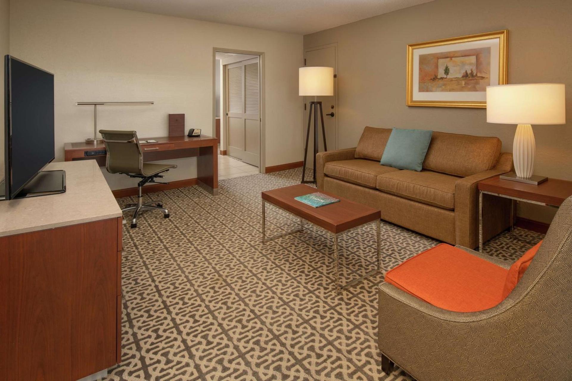 DoubleTree Suites by Hilton Seattle Airport/Southcenter photo 11