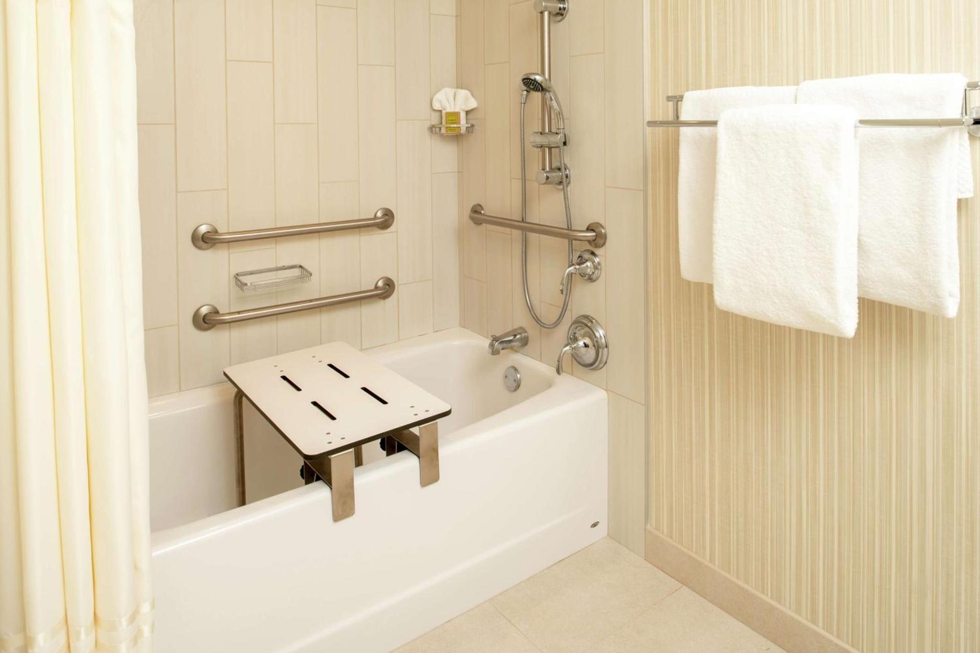 DoubleTree Suites by Hilton Seattle Airport/Southcenter photo 15