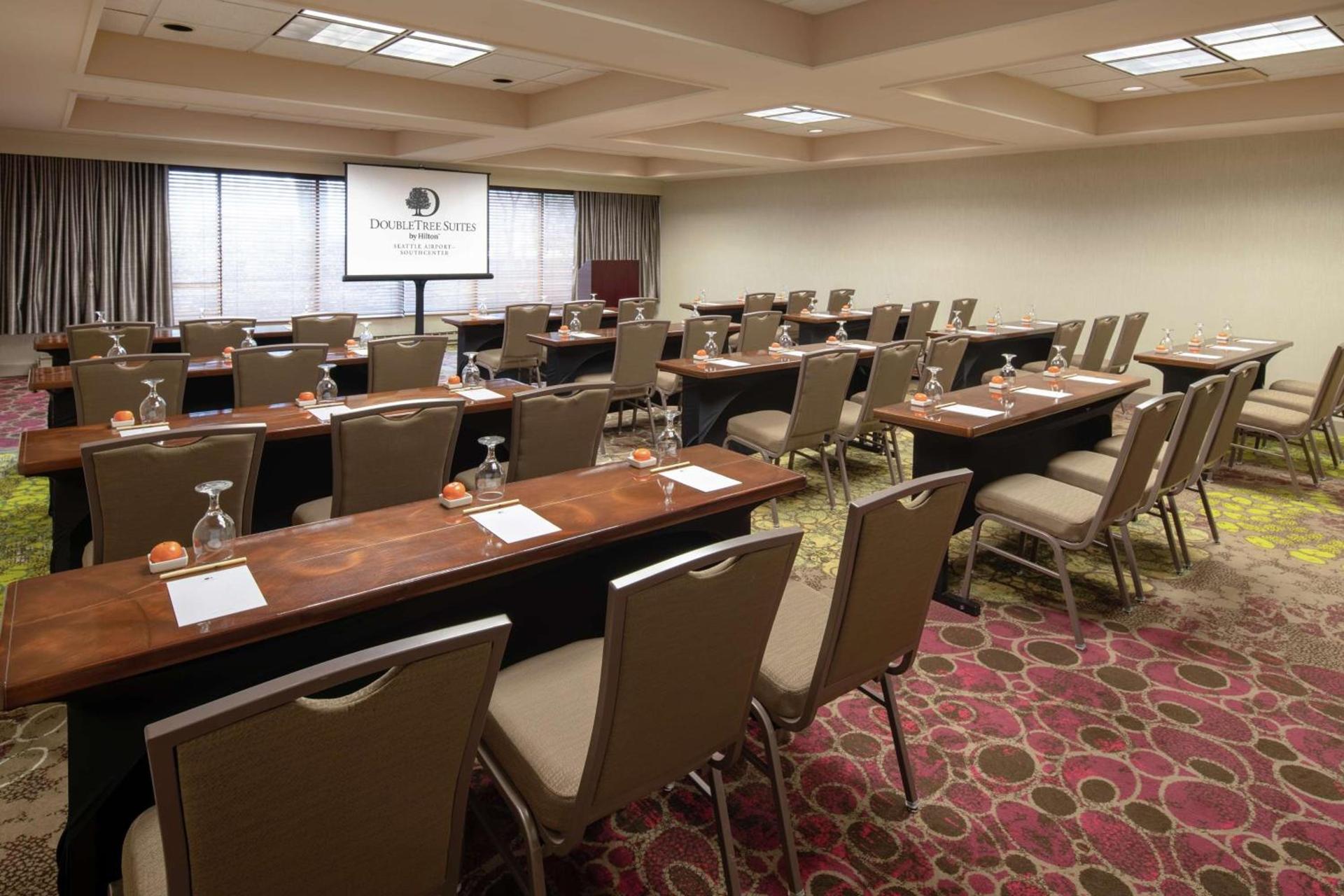 DoubleTree Suites by Hilton Seattle Airport/Southcenter photo 17