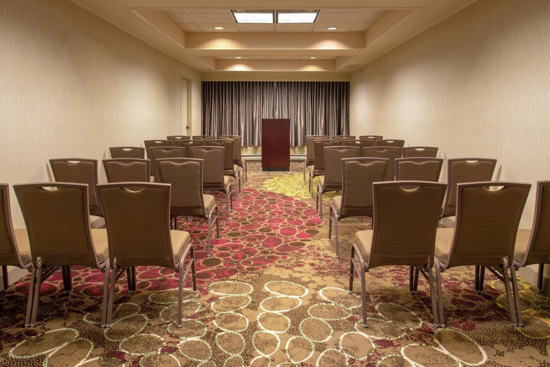 DoubleTree Suites by Hilton Seattle Airport/Southcenter photo 21