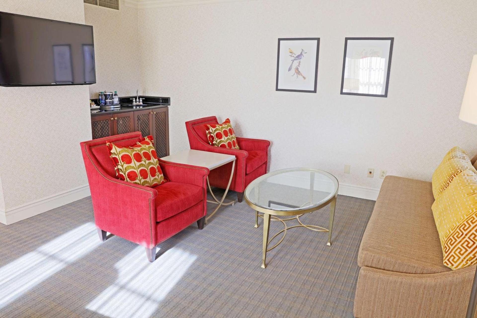 Hotel Roanoke & Conference Center, Curio Collection by Hilton photo 21